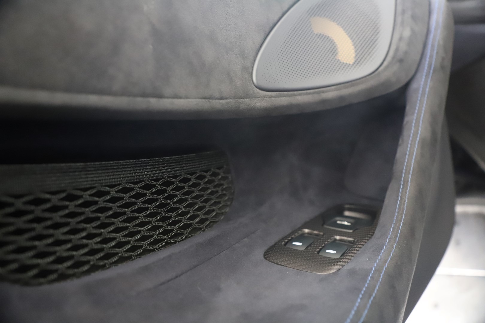 New-2019-McLaren-600LT-Coupe