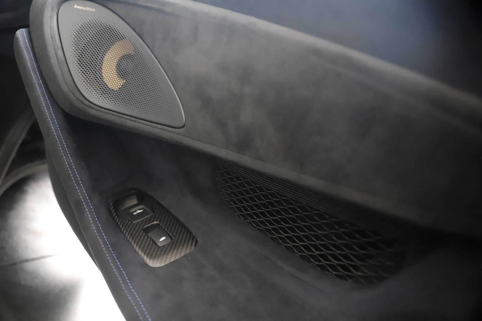 New-2019-McLaren-600LT-Coupe