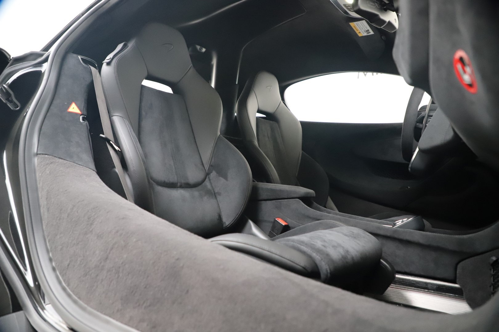 New-2019-McLaren-600LT-Coupe