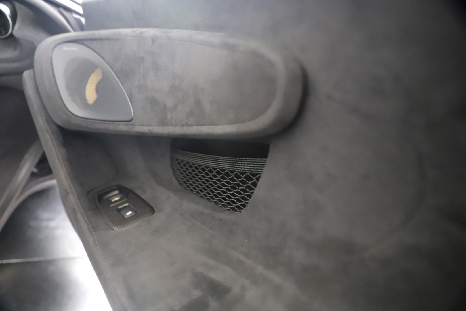 New-2019-McLaren-600LT-Coupe