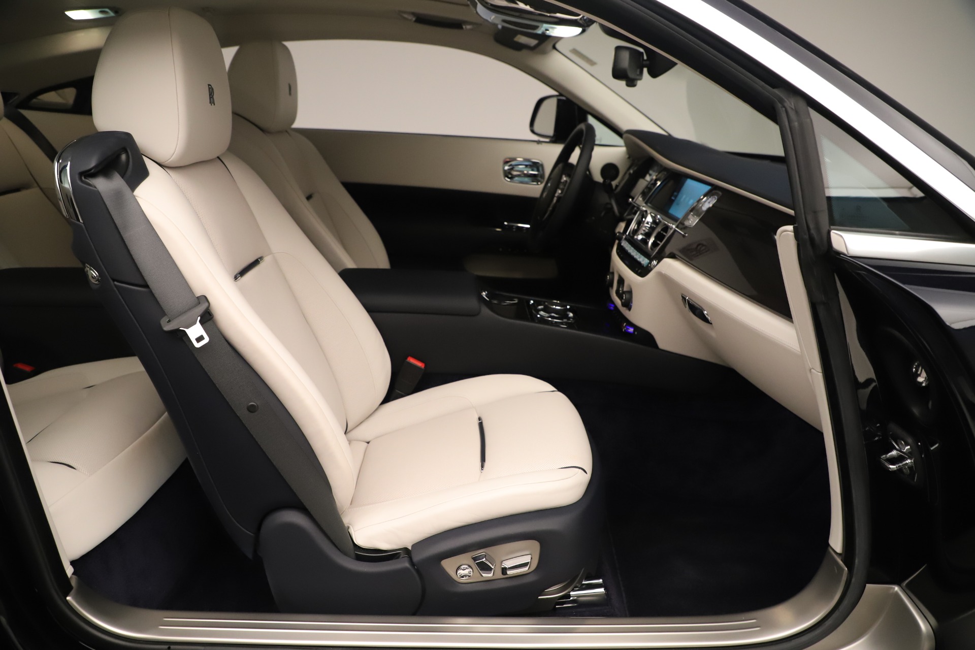 Used-2015-Rolls-Royce-Wraith