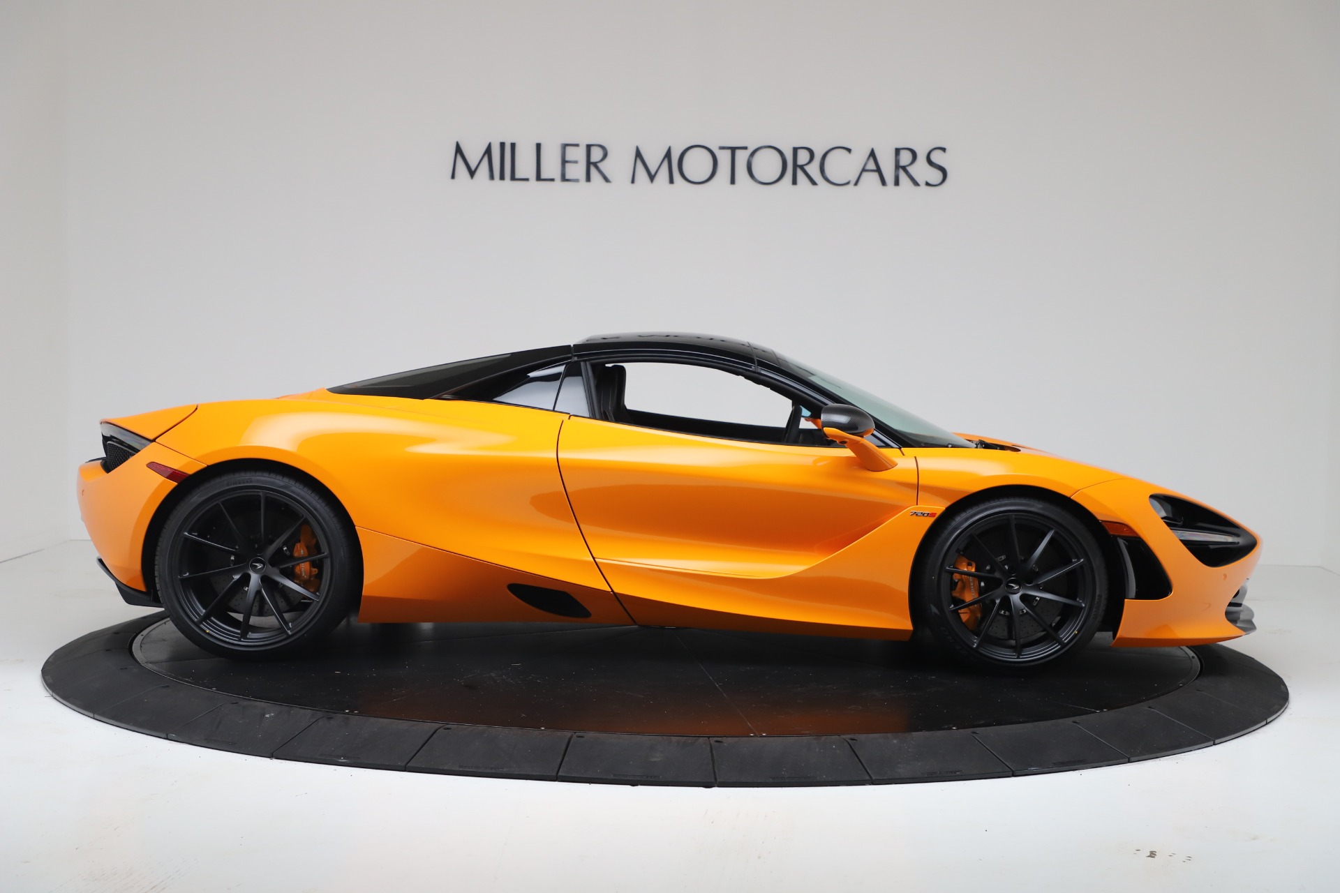 Used-2020-McLaren-720S-Spider-Performance