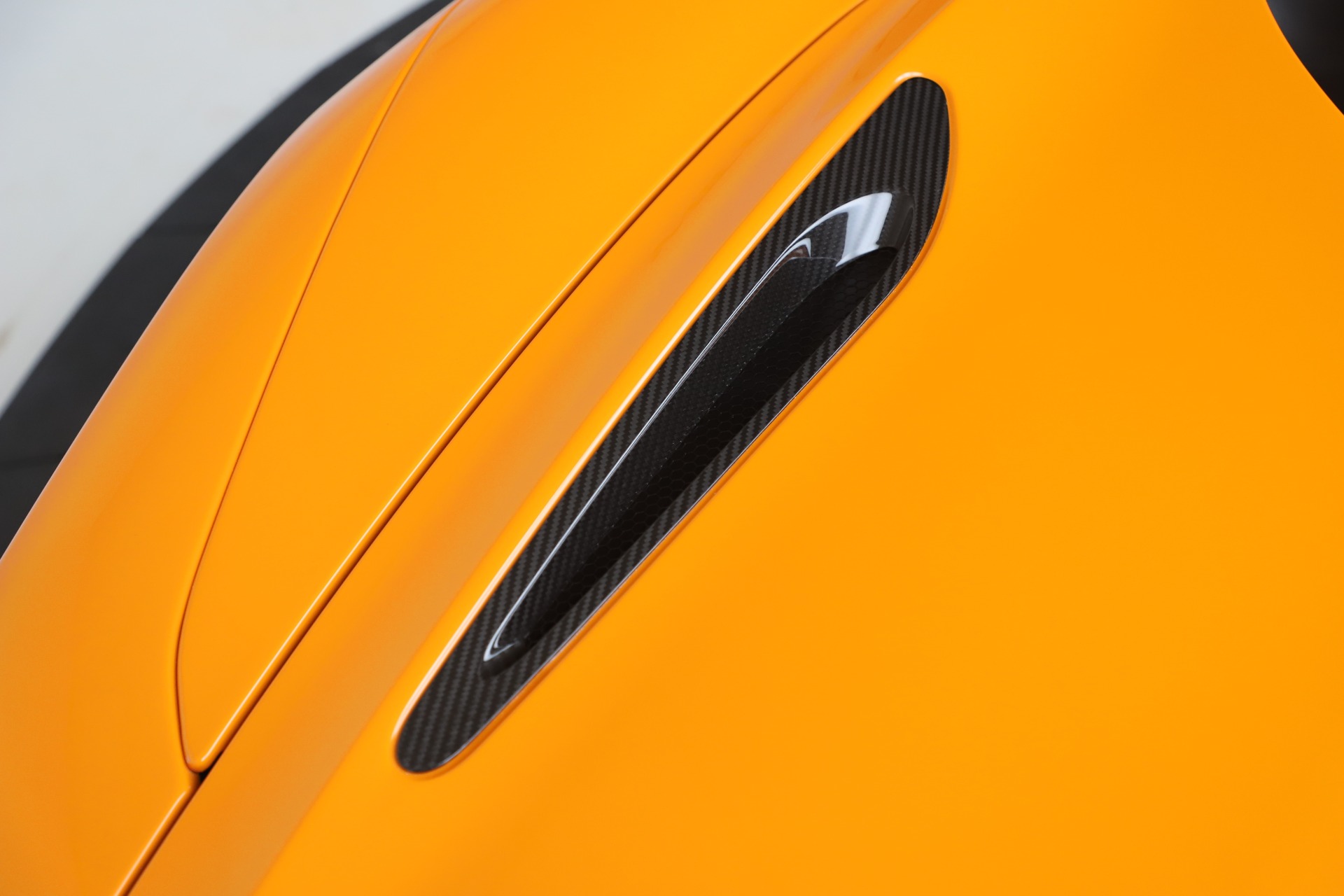 Used-2020-McLaren-720S-Spider-Performance