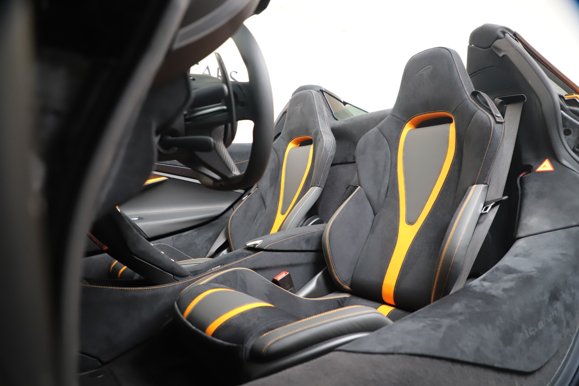 Used-2020-McLaren-720S-Spider-Performance