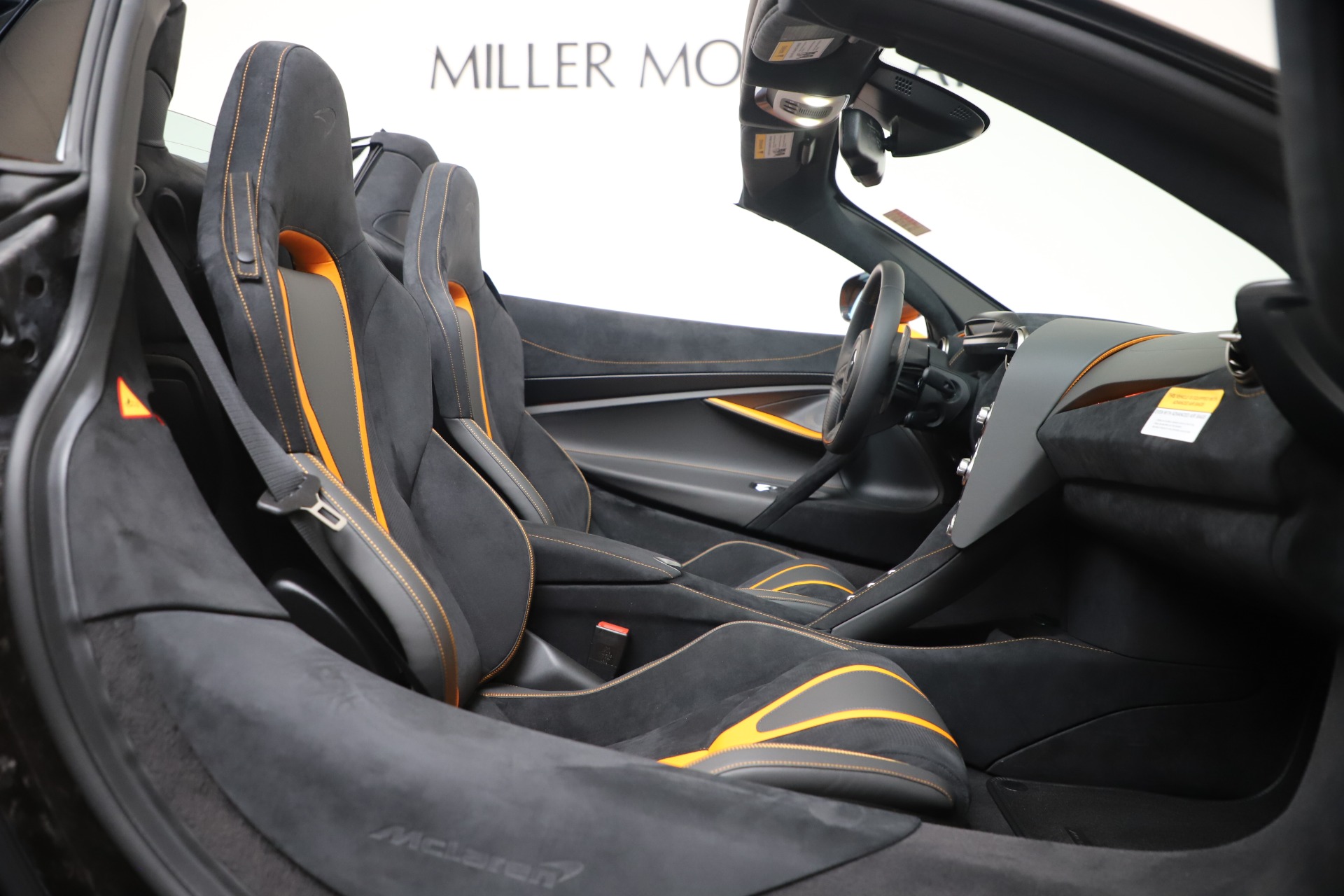 Used-2020-McLaren-720S-Spider-Performance