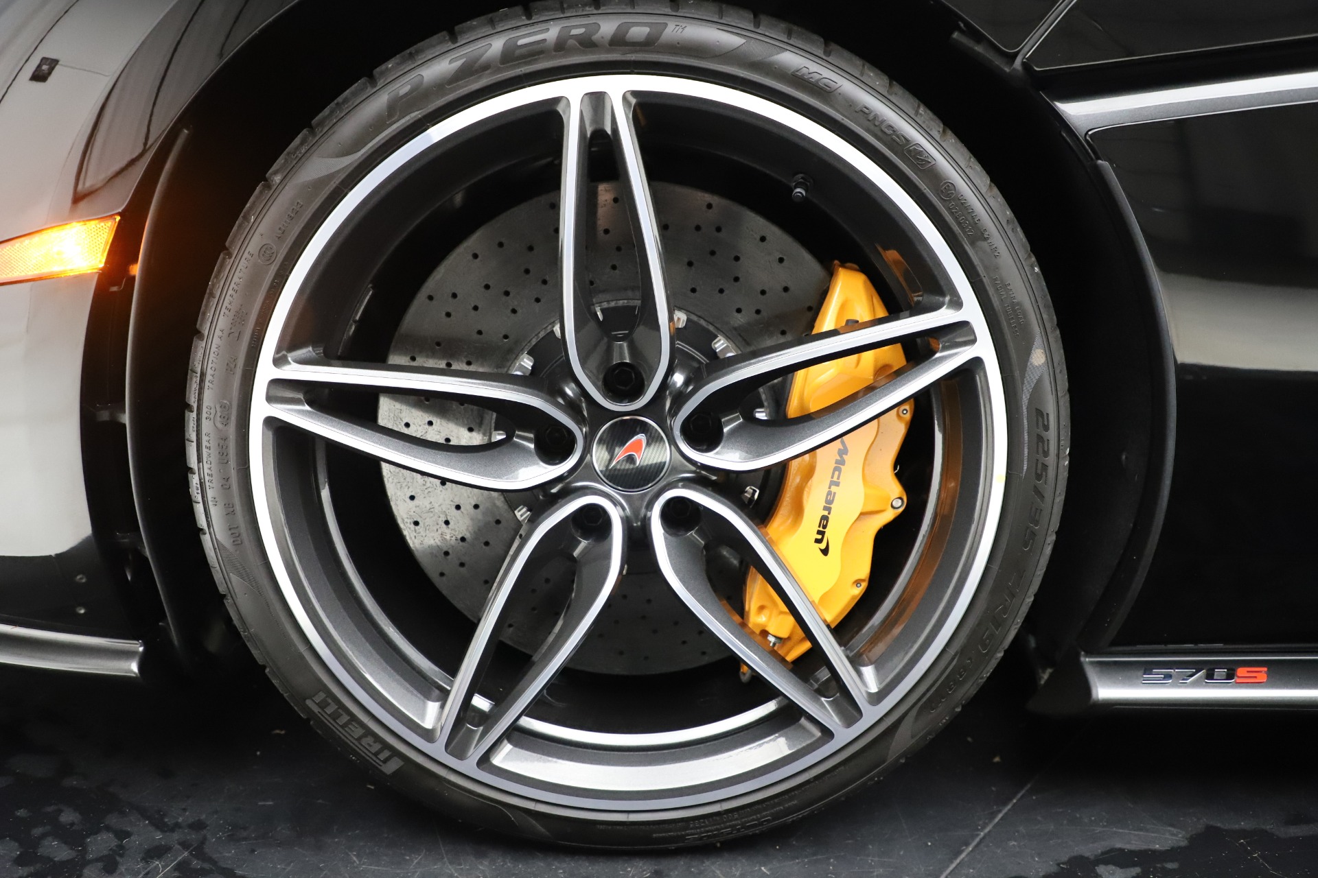 Used-2017-McLaren-570S-Coupe