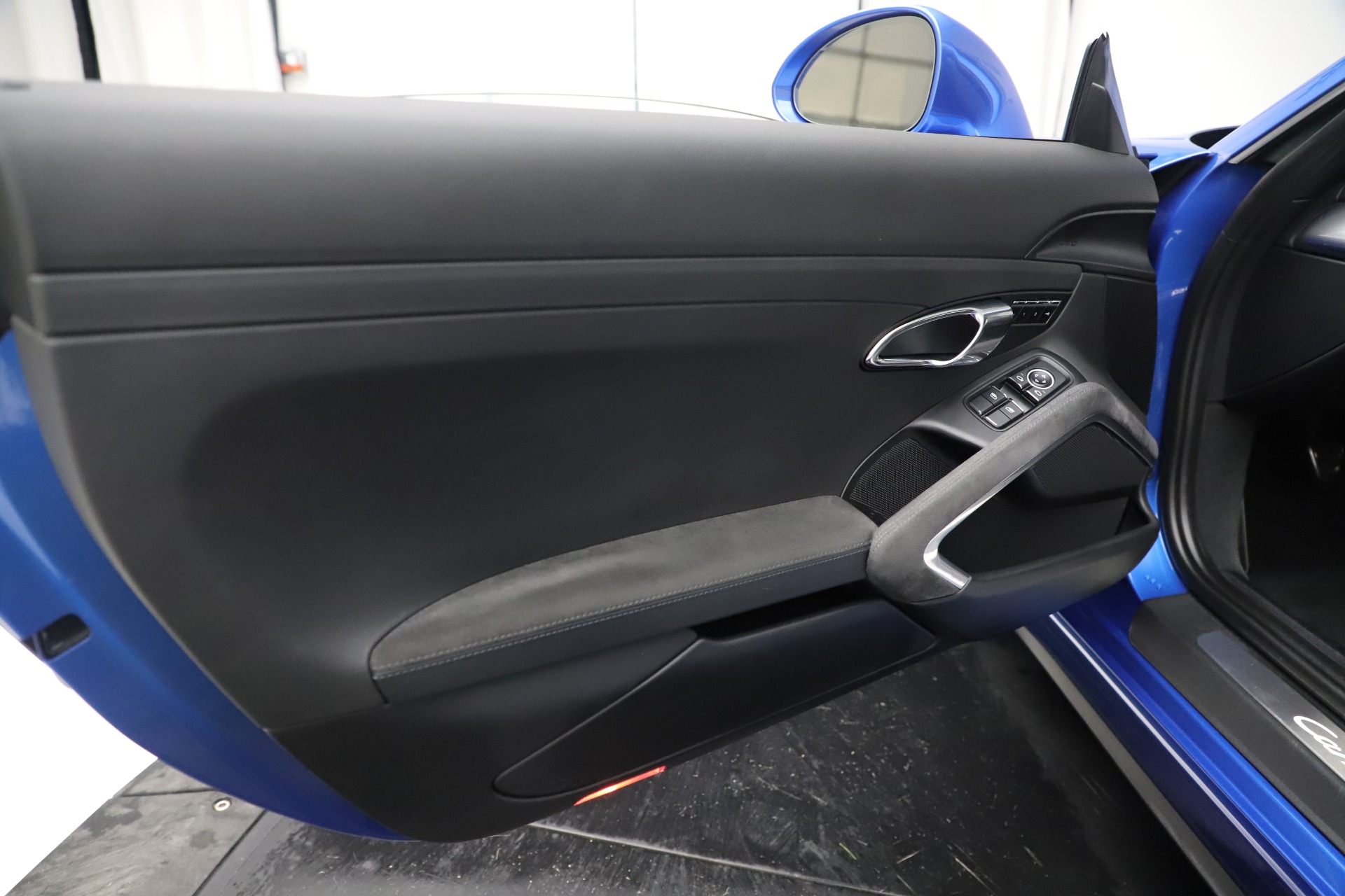 Used-2015-Porsche-911-Carrera-GTS