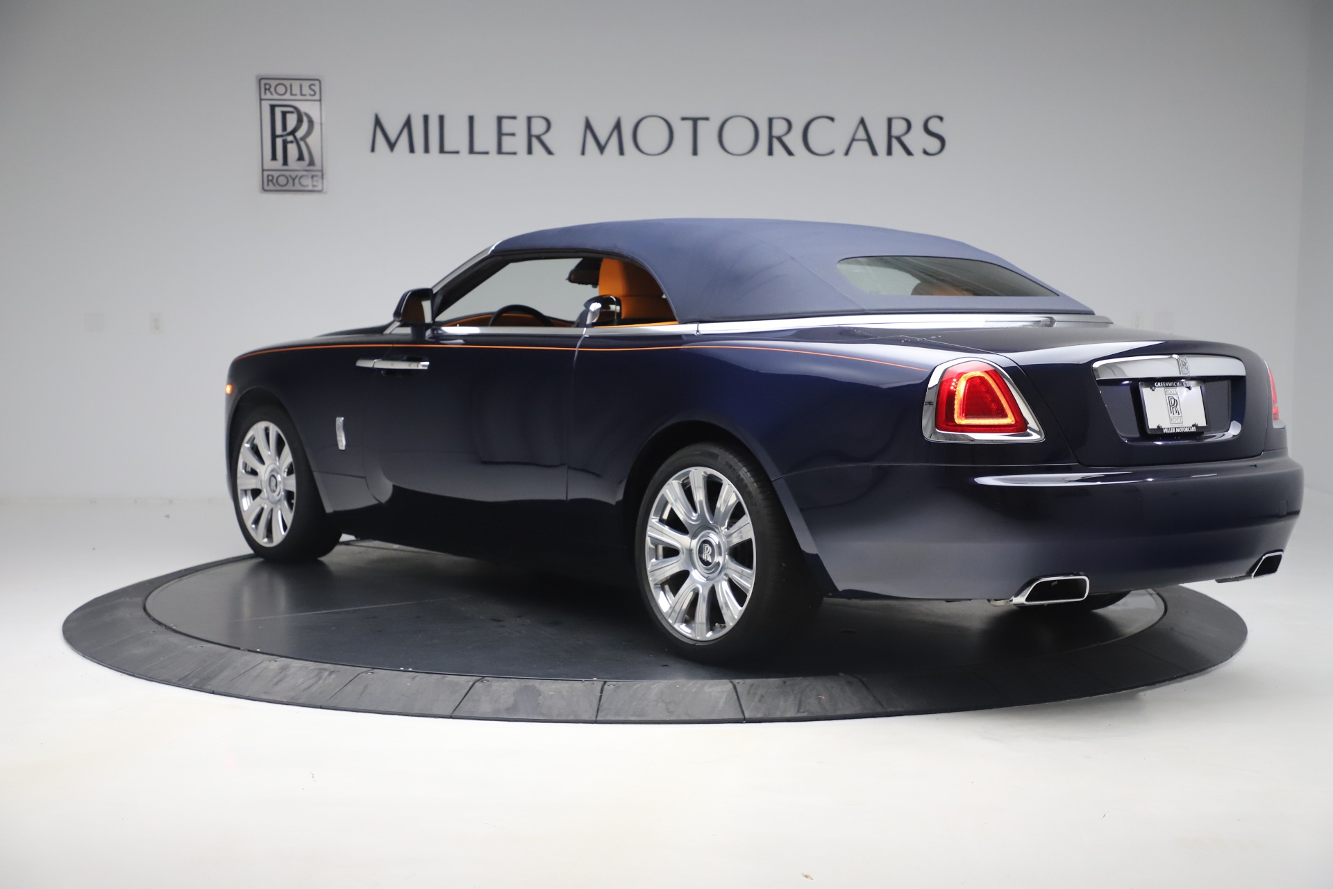 Used-2017-Rolls-Royce-Dawn