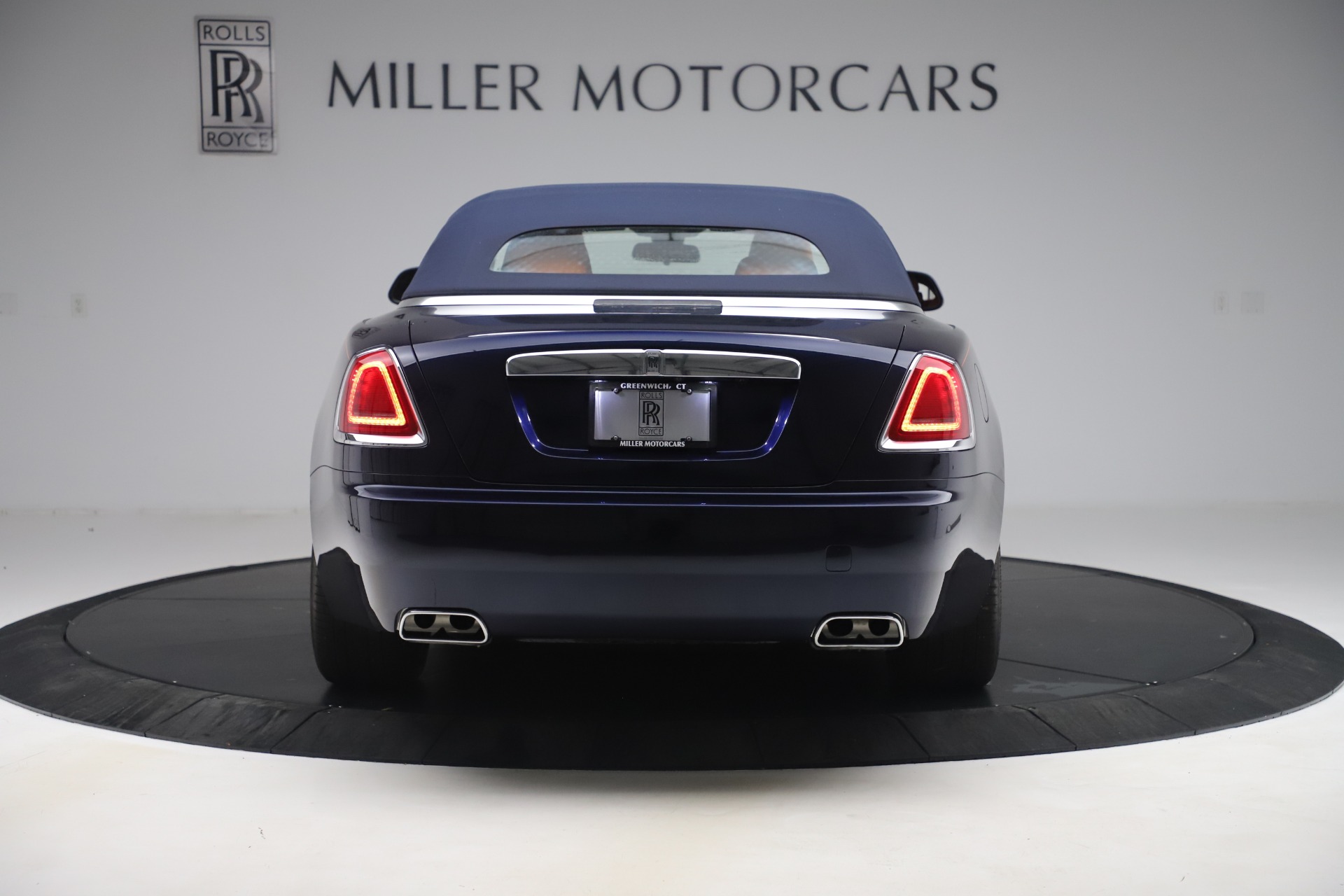 Used-2017-Rolls-Royce-Dawn