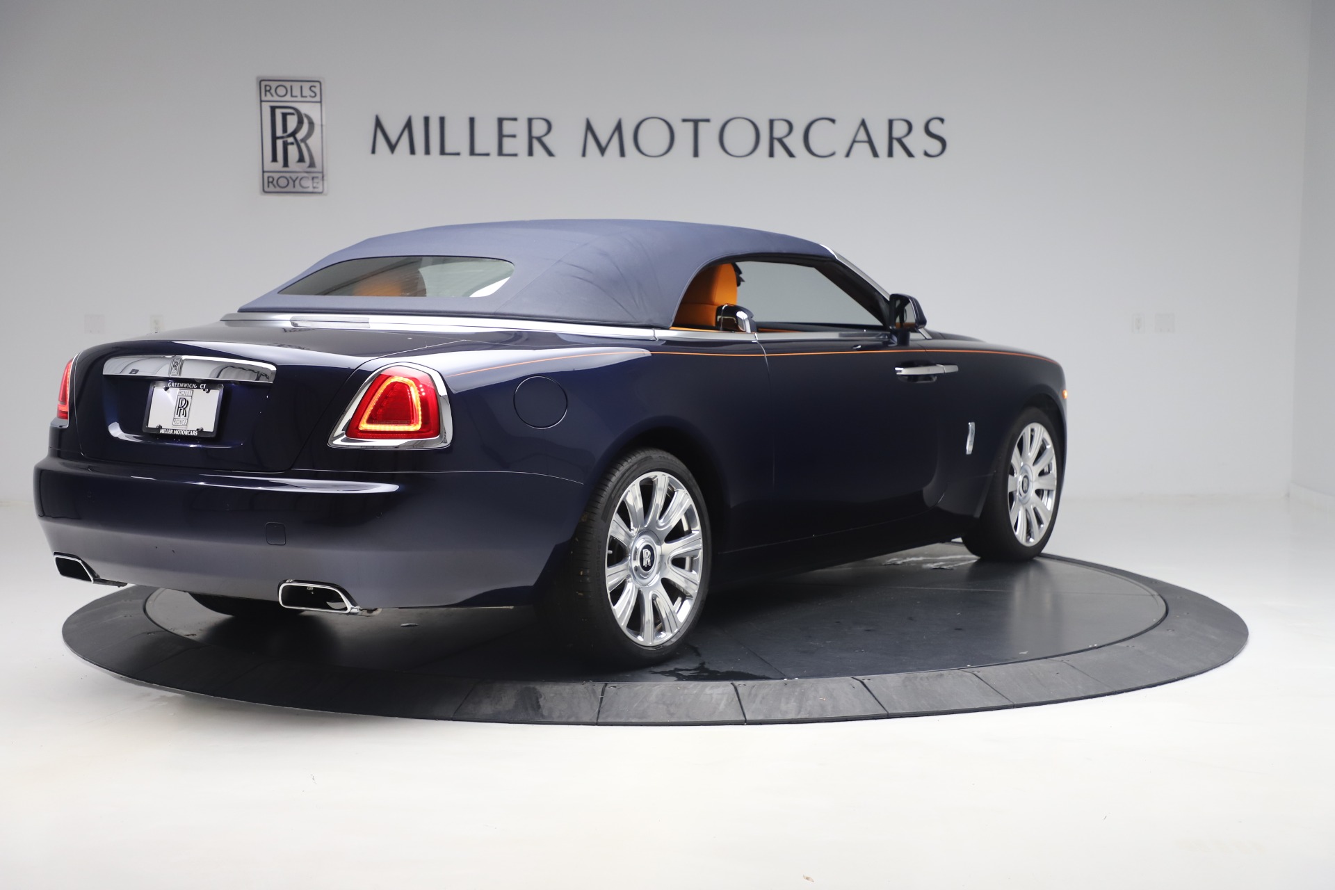 Used-2017-Rolls-Royce-Dawn