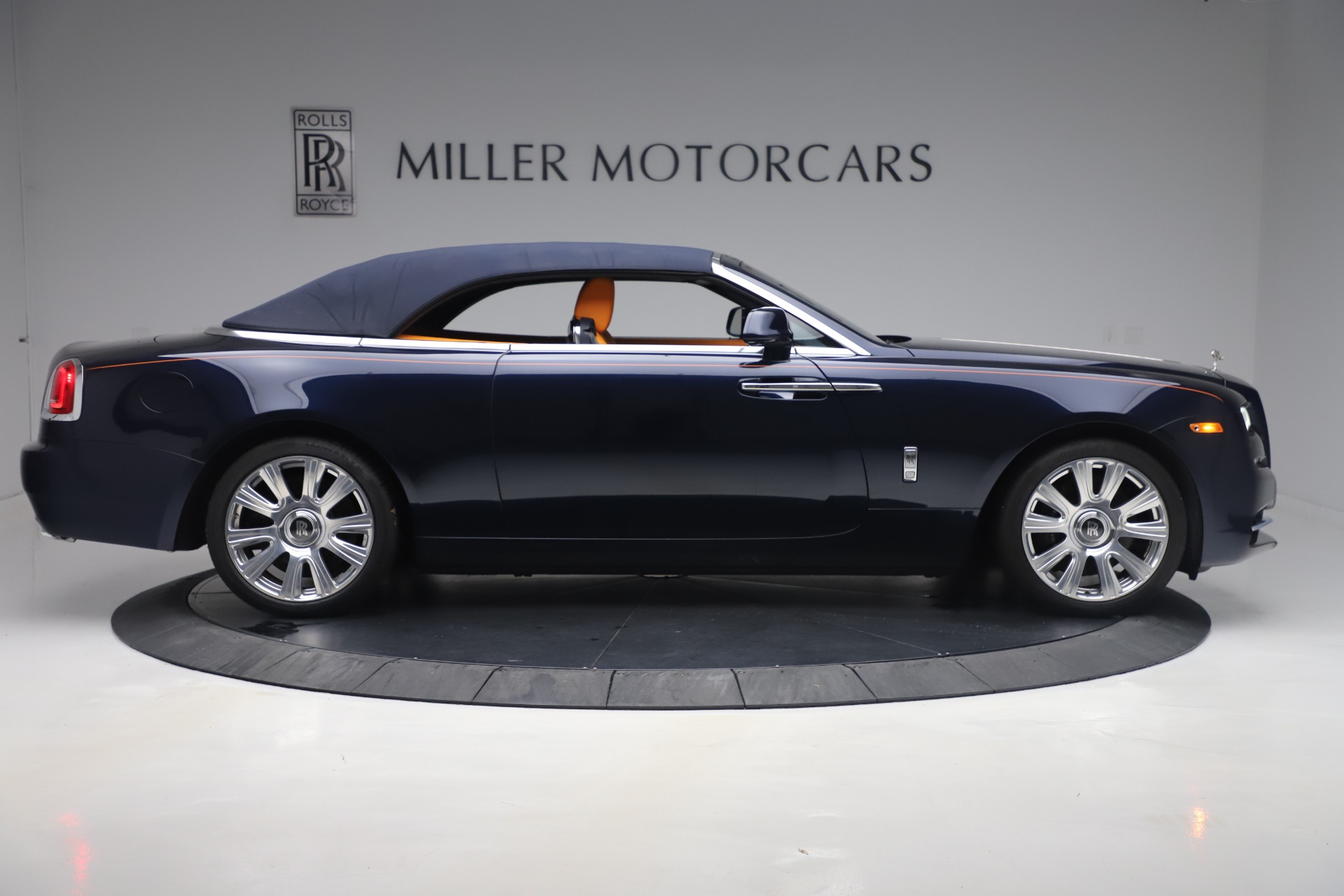 Used-2017-Rolls-Royce-Dawn