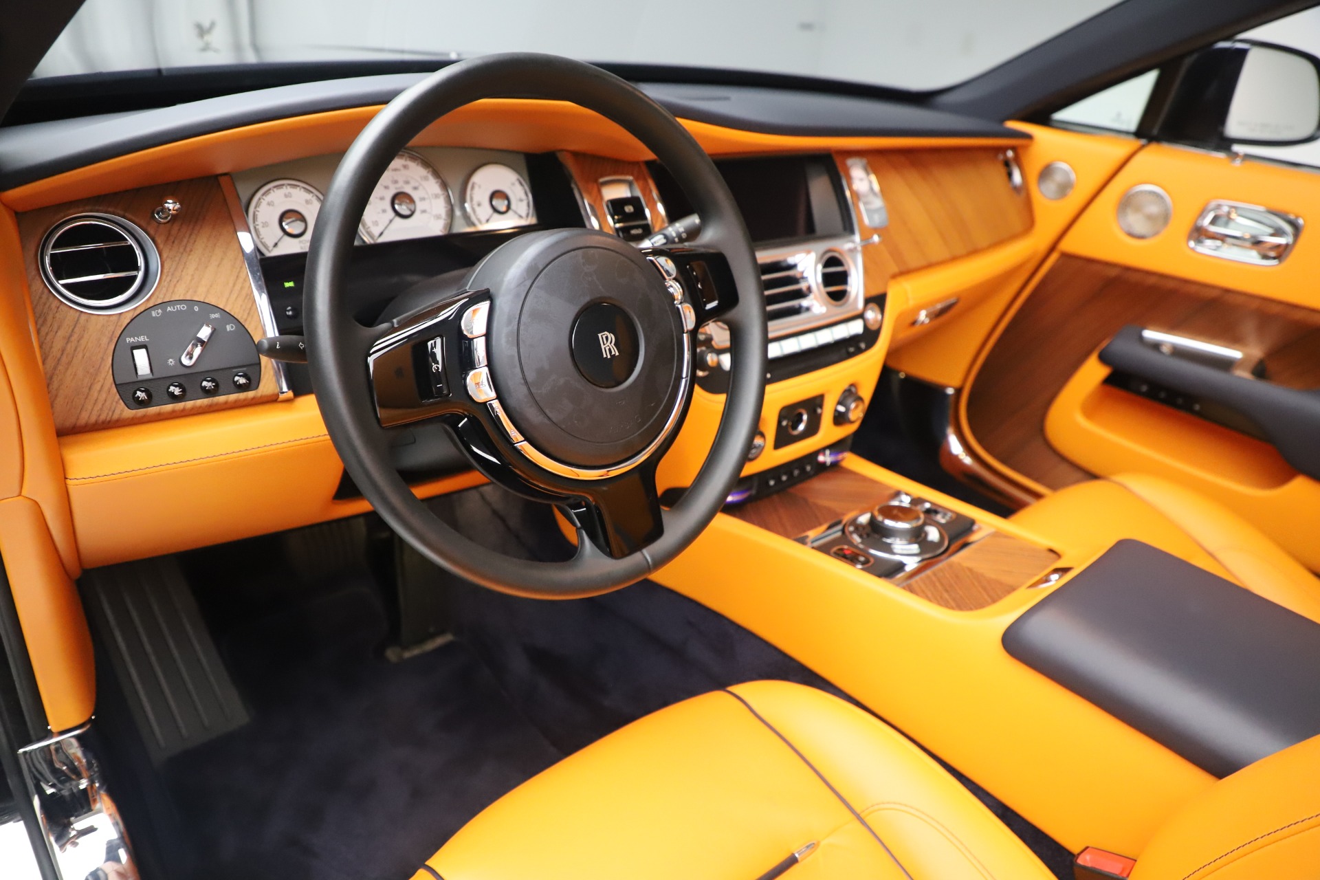 Used-2017-Rolls-Royce-Dawn