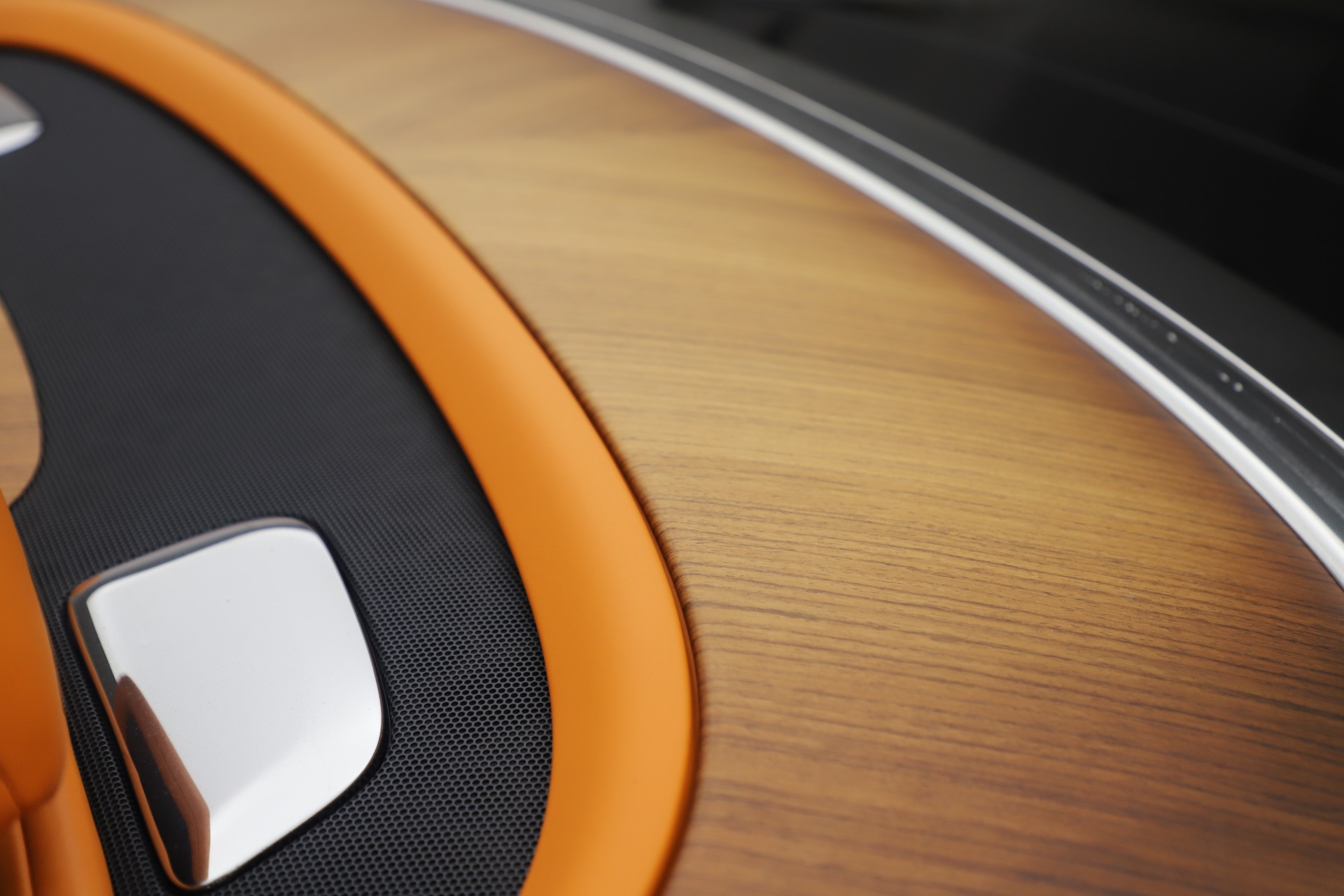 Used-2017-Rolls-Royce-Dawn