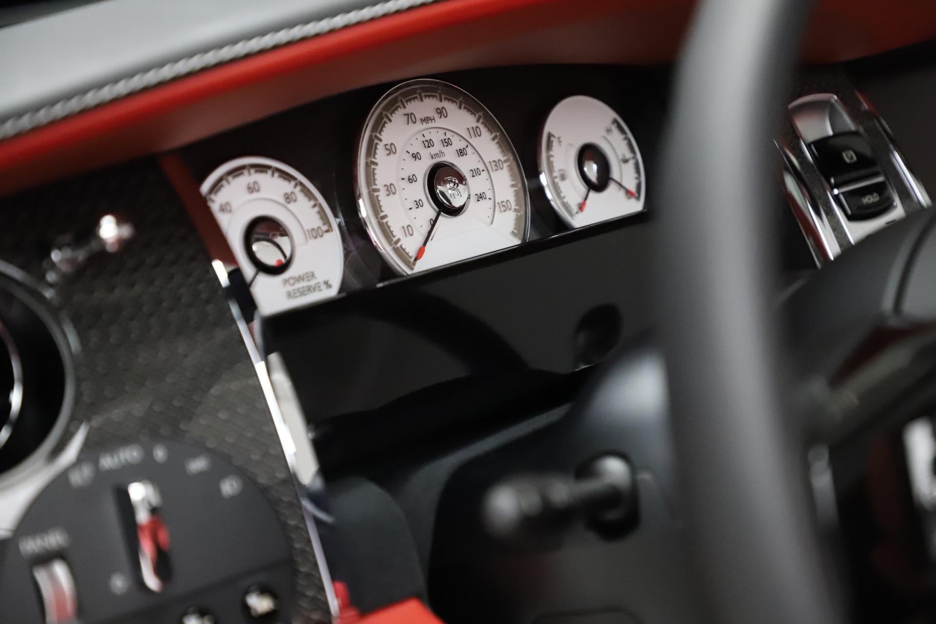 New-2020-Rolls-Royce-Dawn-Black-Badge