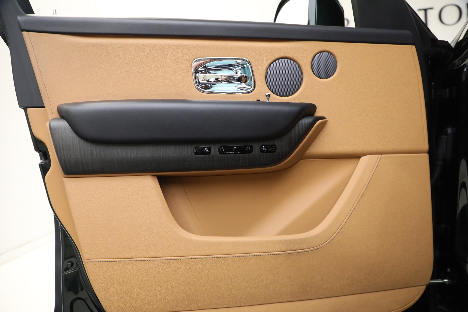 Used-2020-Rolls-Royce-Cullinan