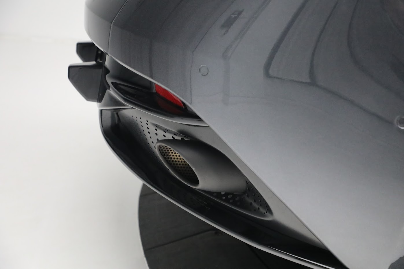 Used-2020-Aston-Martin-DB11-Volante-Convertible