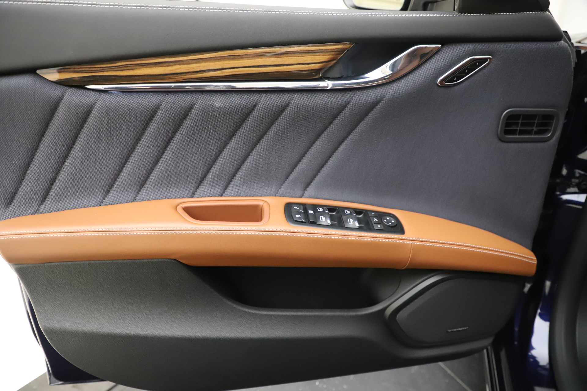 Used-2017-Maserati-Quattroporte-S-Q4-GranLusso