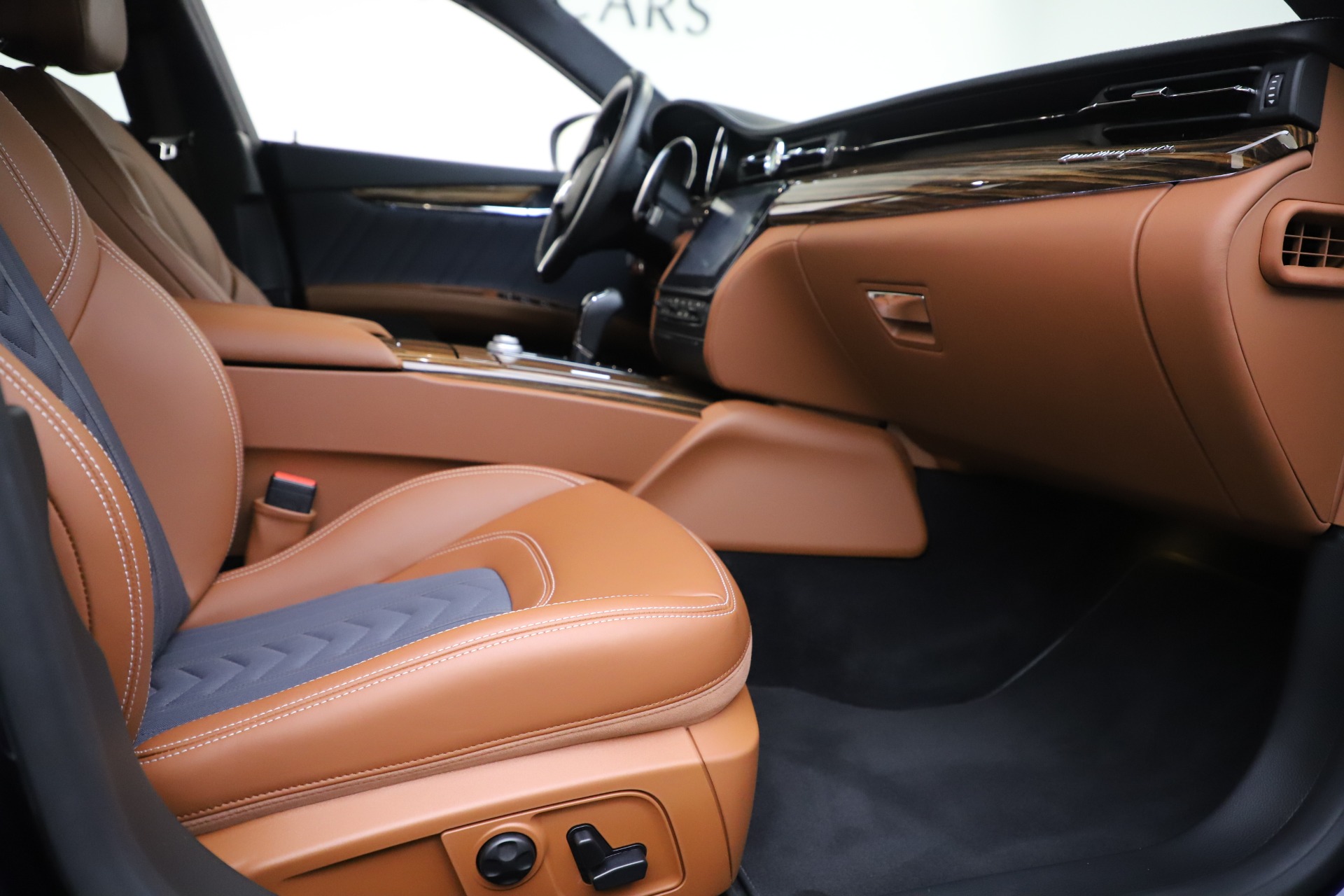 Used-2017-Maserati-Quattroporte-S-Q4-GranLusso