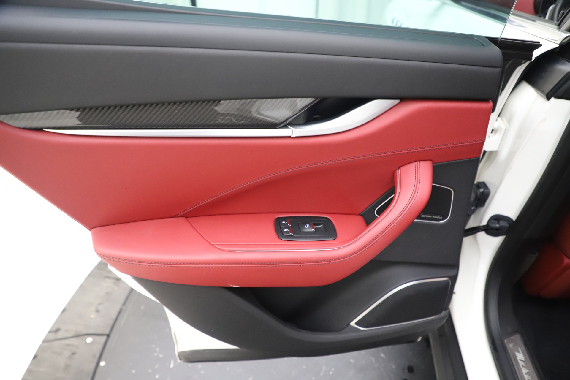 Used-2017-Maserati-Levante-S