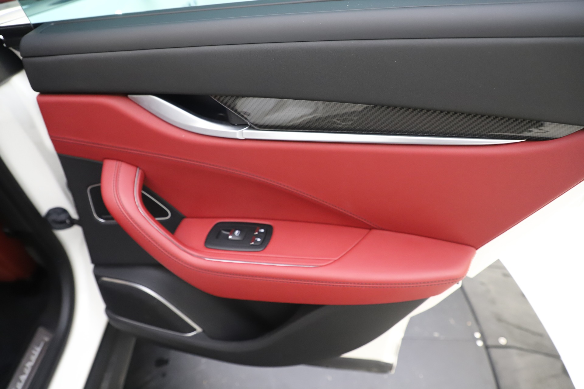 Used-2017-Maserati-Levante-S