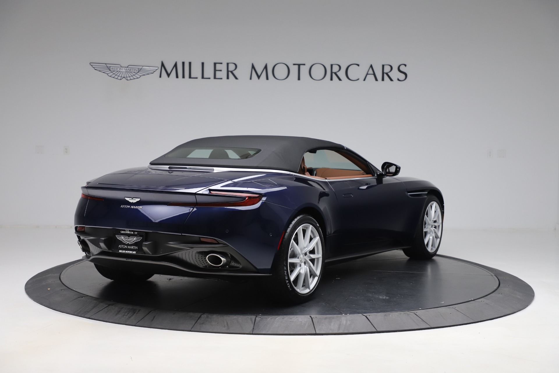 New-2020-Aston-Martin-DB11-Volante-Convertible
