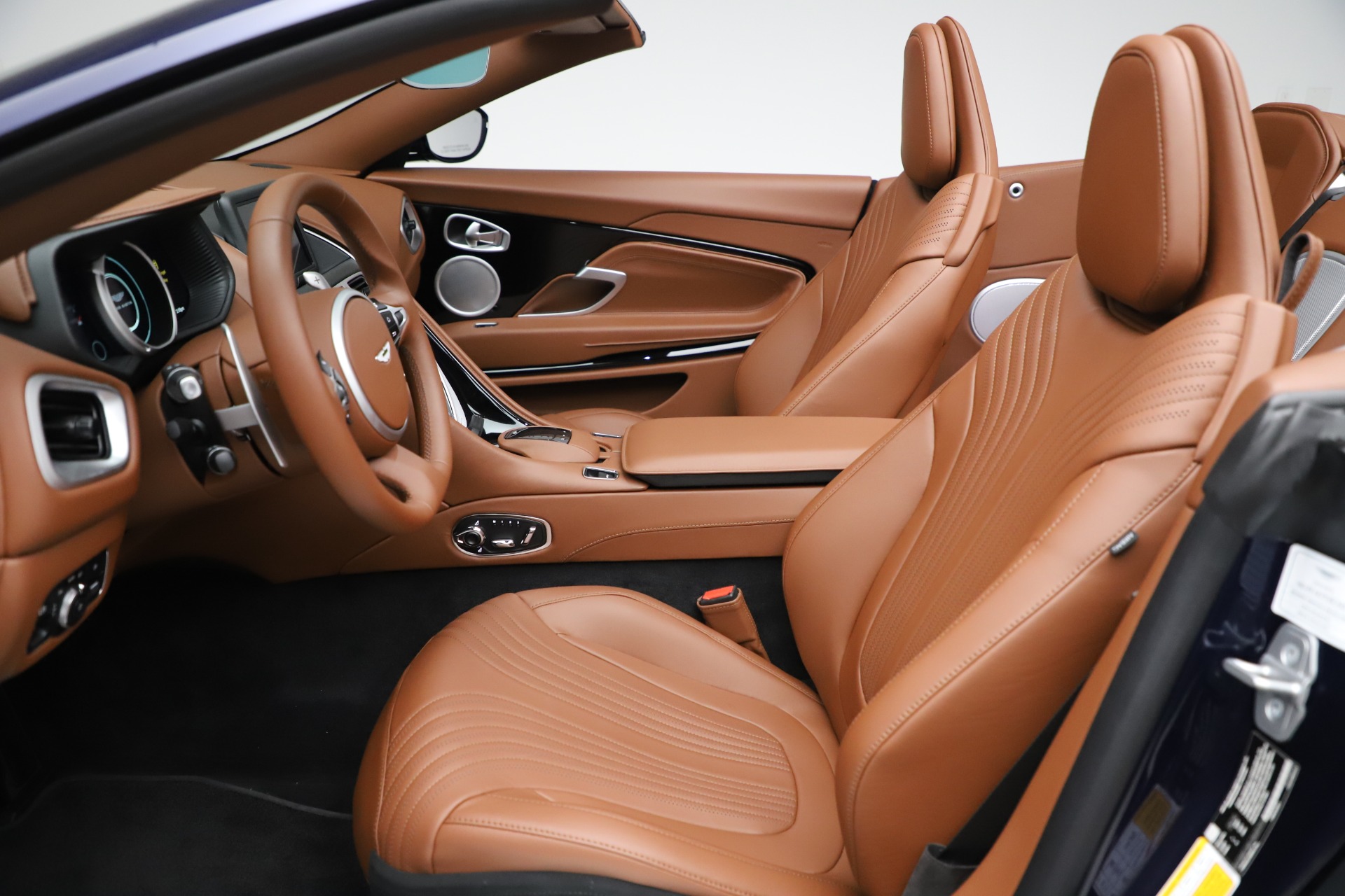 New-2020-Aston-Martin-DB11-Volante-Convertible