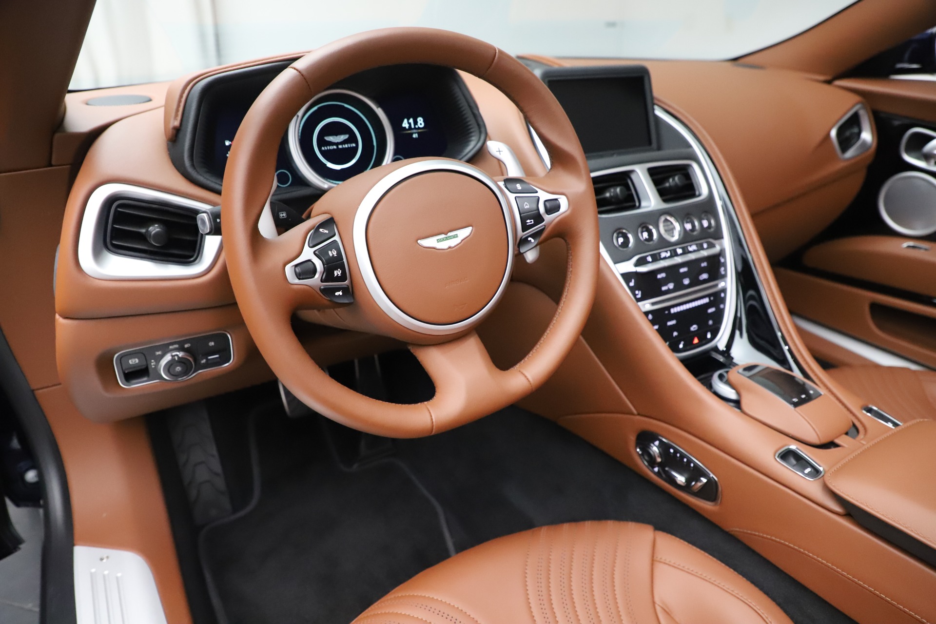 New-2020-Aston-Martin-DB11-Volante-Convertible