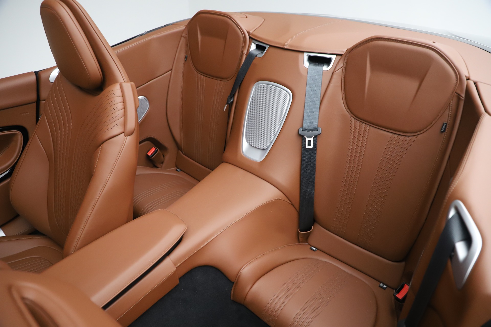 New-2020-Aston-Martin-DB11-Volante-Convertible