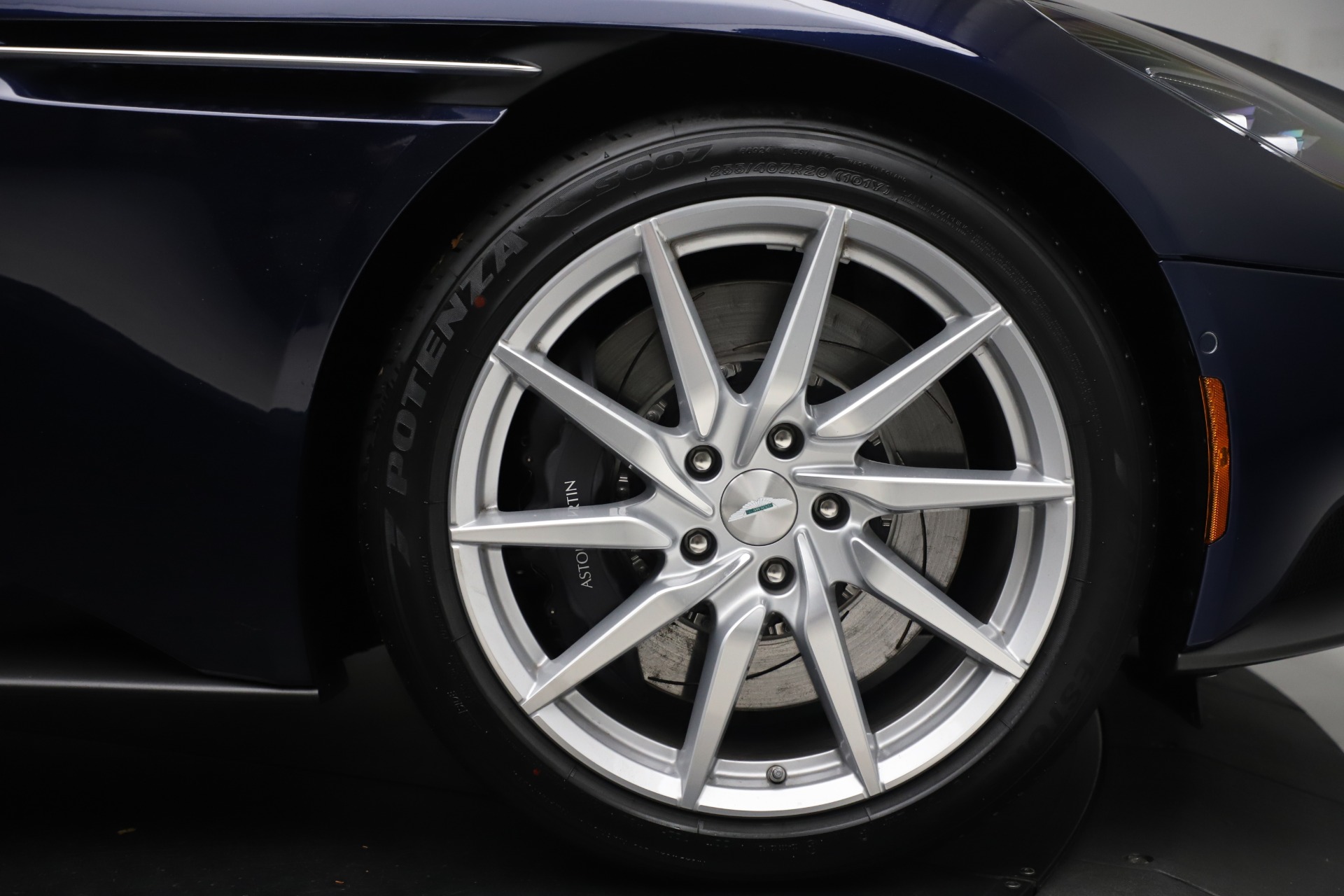 New-2020-Aston-Martin-DB11-Volante-Convertible