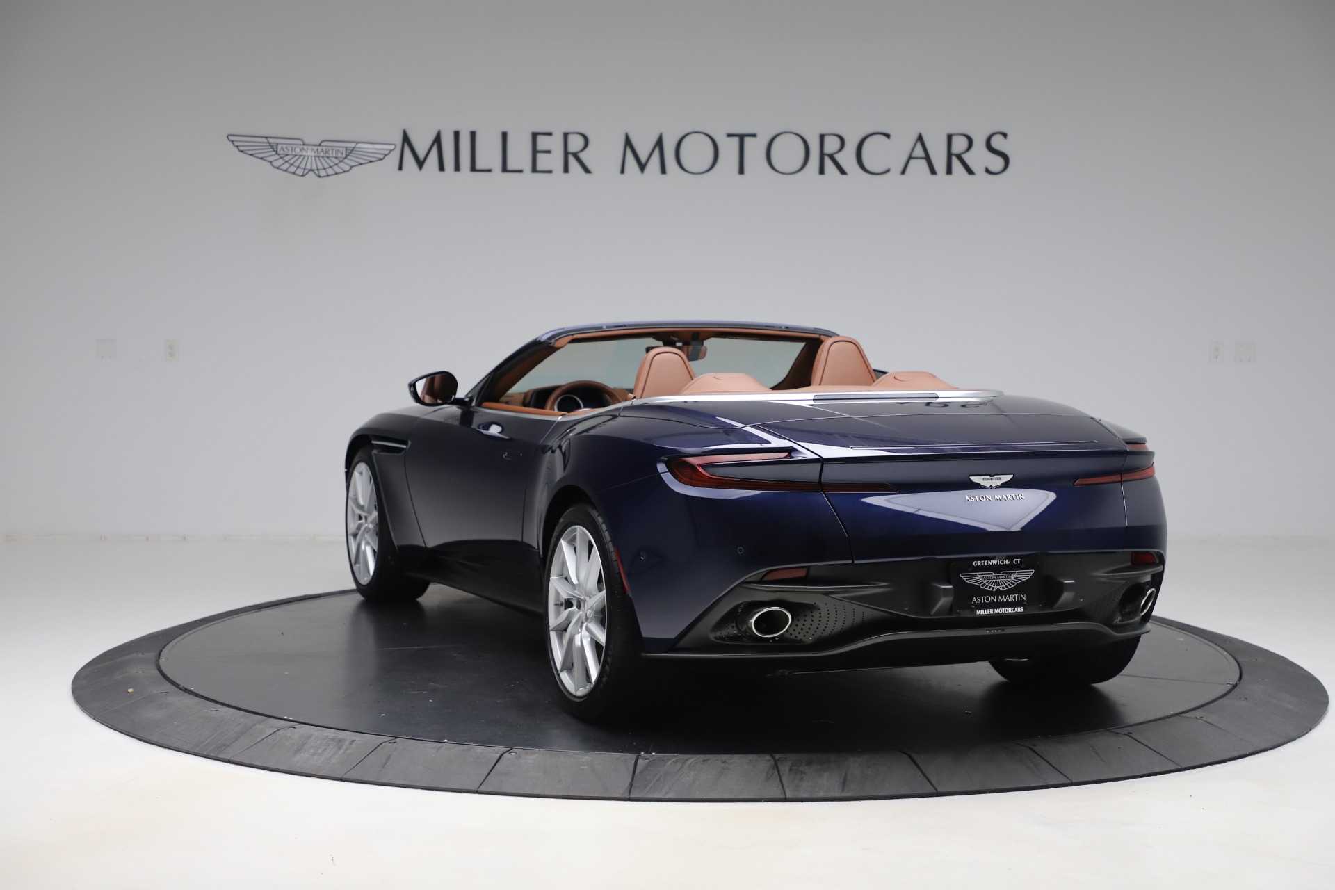 New-2020-Aston-Martin-DB11-Volante-Convertible