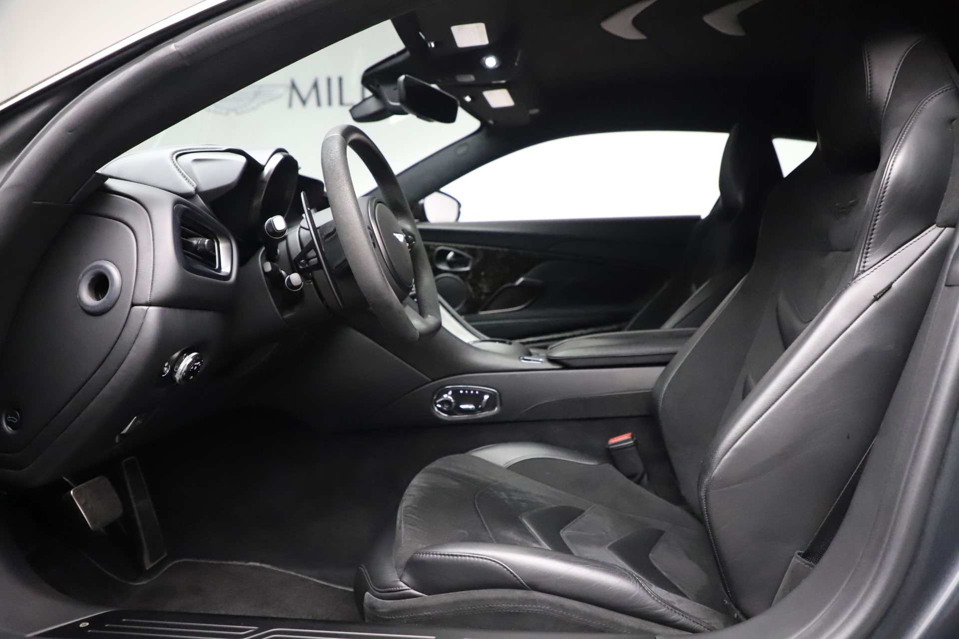 Used-2019-Aston-Martin-DBS-Superleggera-Coupe