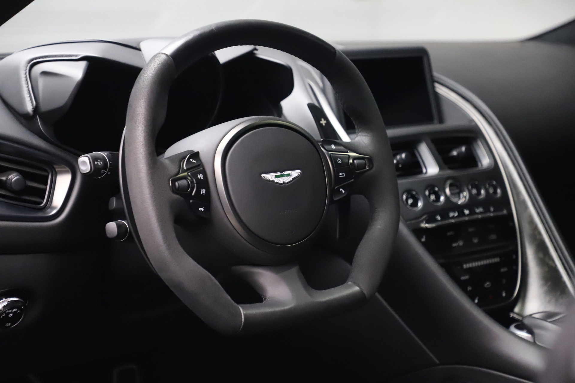 Used-2019-Aston-Martin-DBS-Superleggera-Coupe