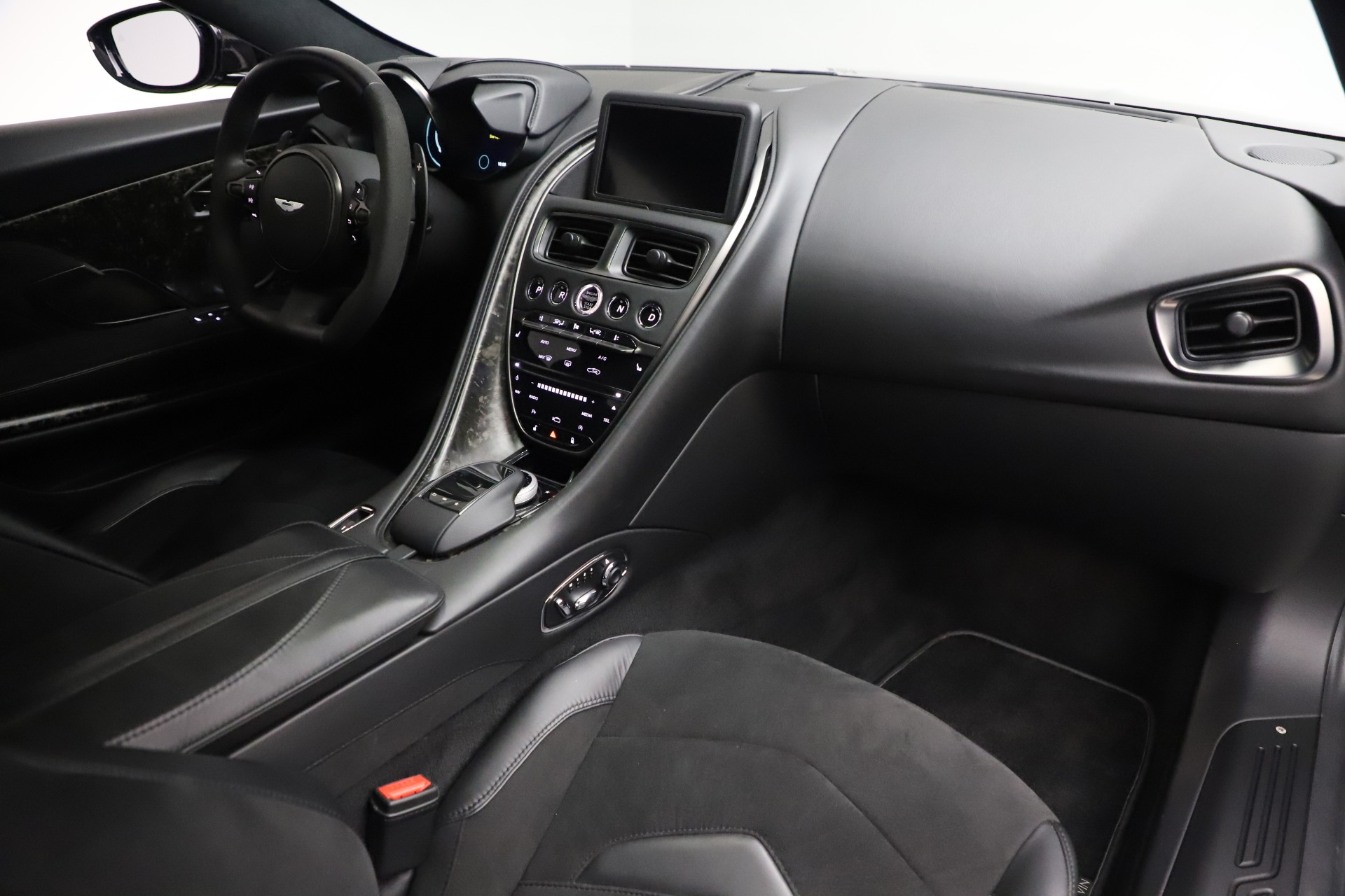 Used-2019-Aston-Martin-DBS-Superleggera-Coupe