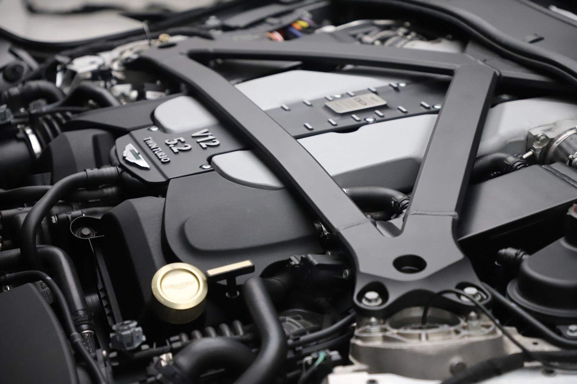 Used-2019-Aston-Martin-DBS-Superleggera-Coupe