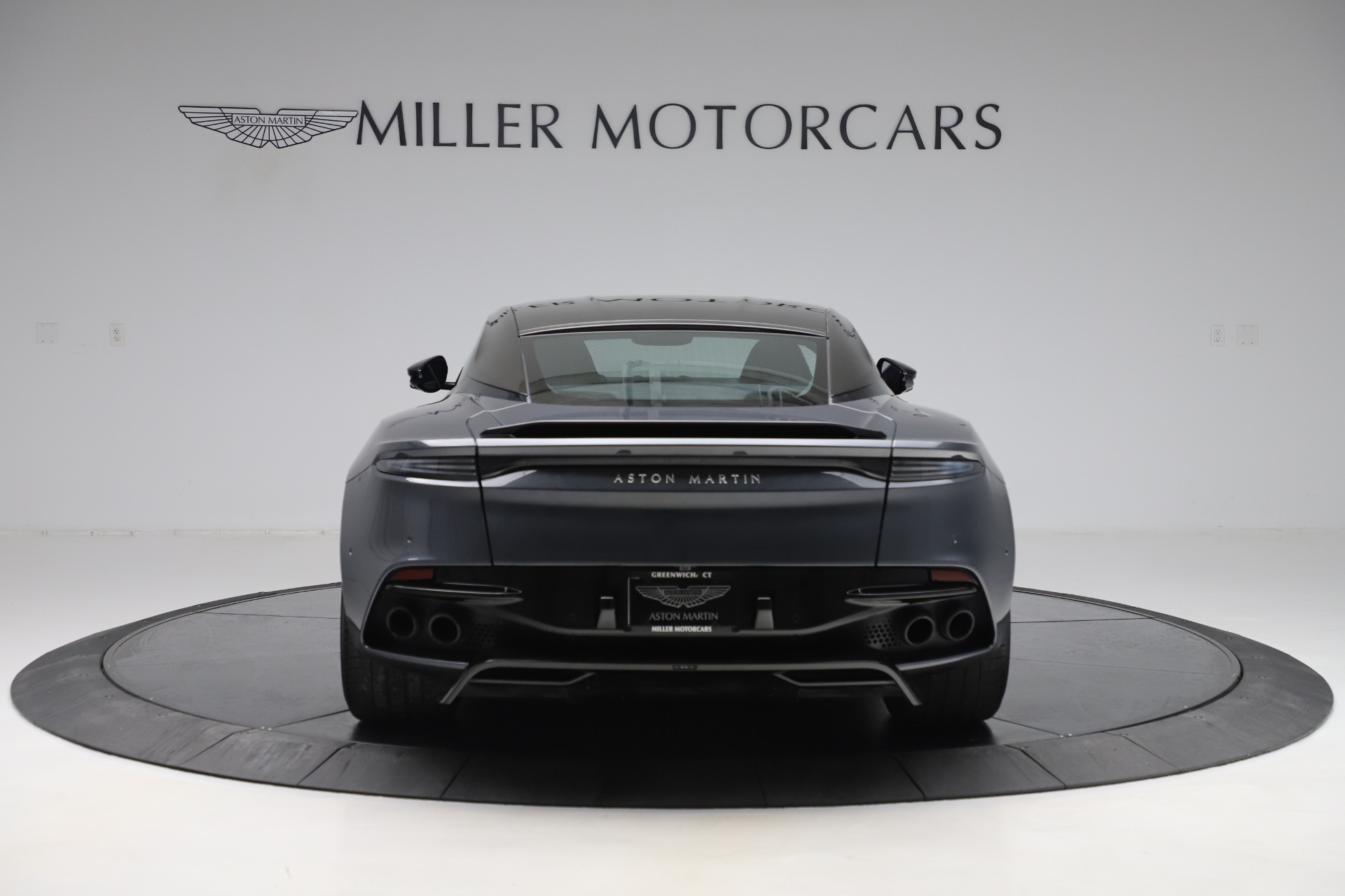 Used-2019-Aston-Martin-DBS-Superleggera-Coupe