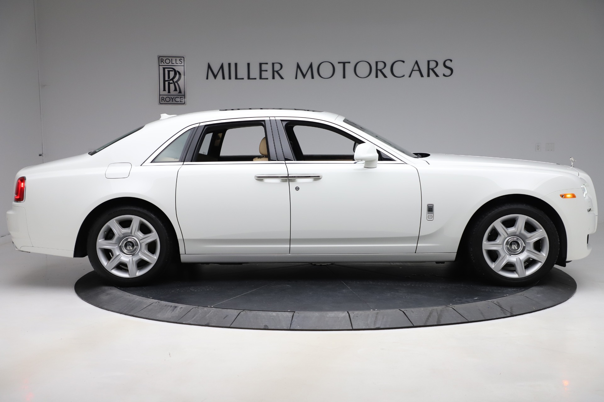 Used-2015-Rolls-Royce-Ghost