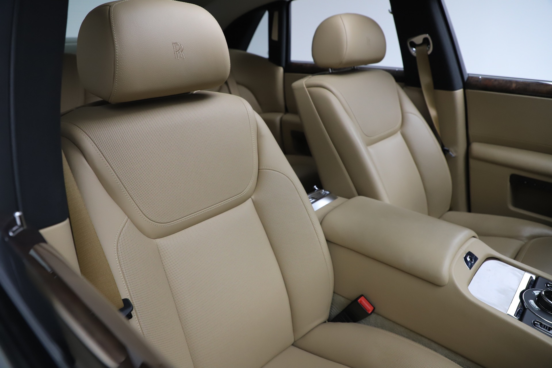 Used-2015-Rolls-Royce-Ghost