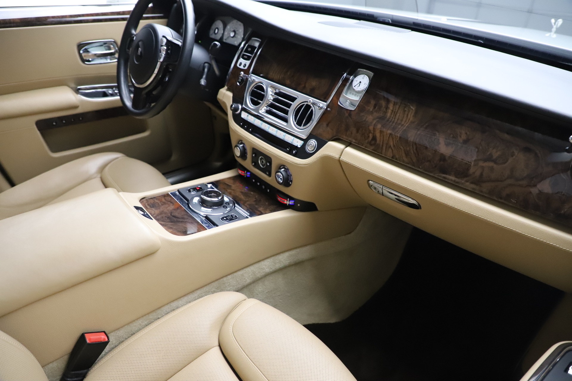 Used-2015-Rolls-Royce-Ghost