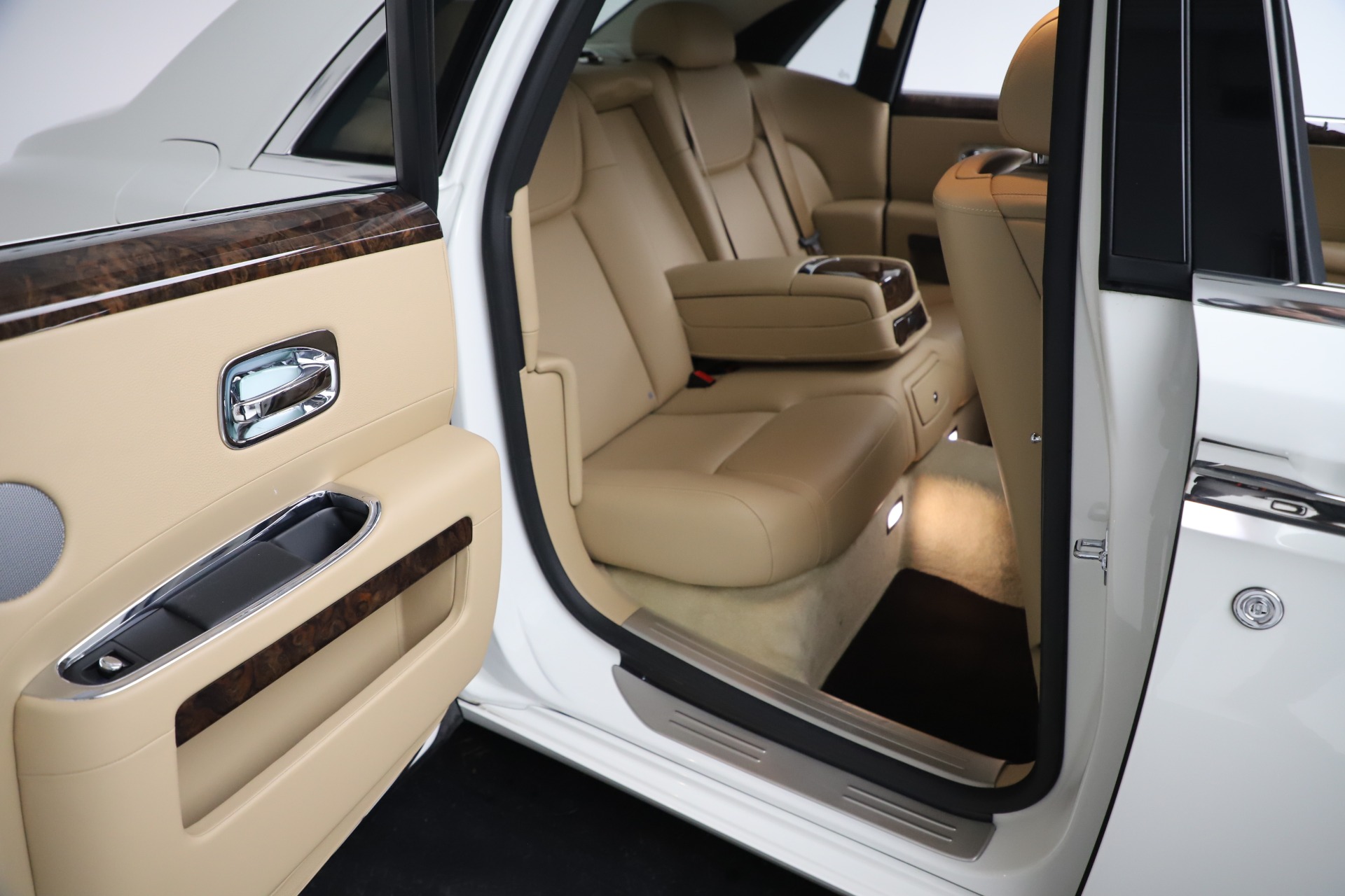 Used-2015-Rolls-Royce-Ghost