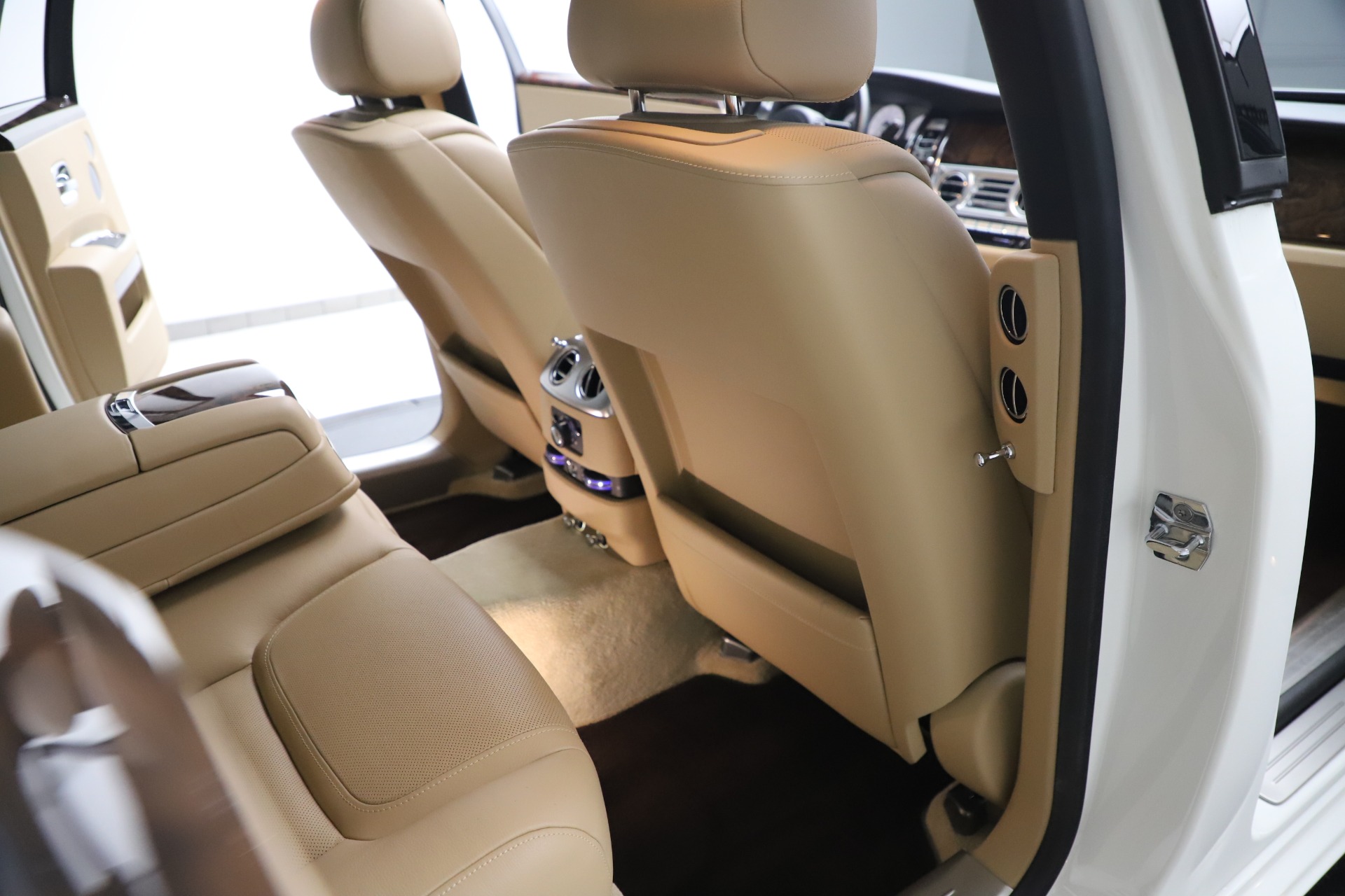 Used-2015-Rolls-Royce-Ghost