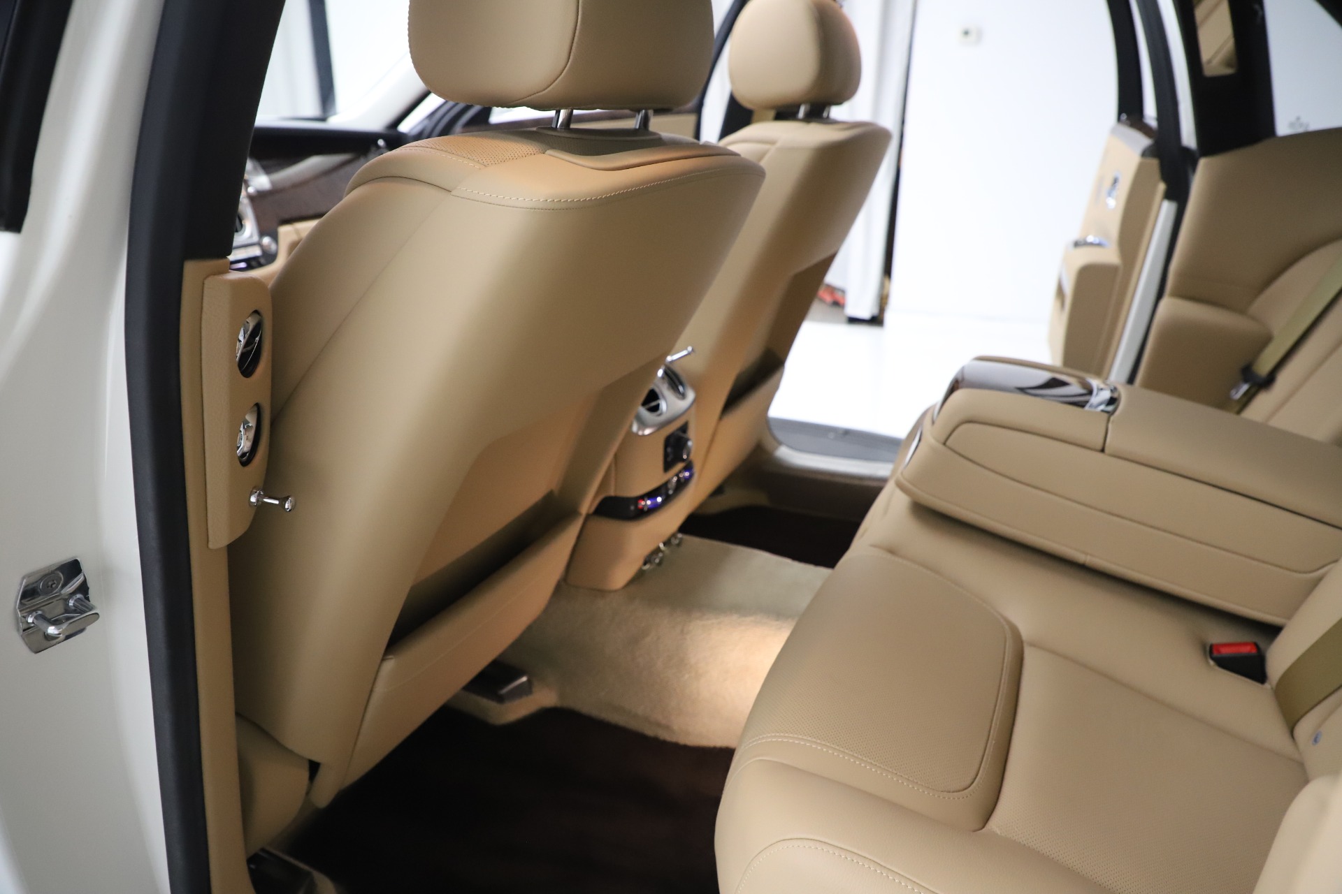 Used-2015-Rolls-Royce-Ghost