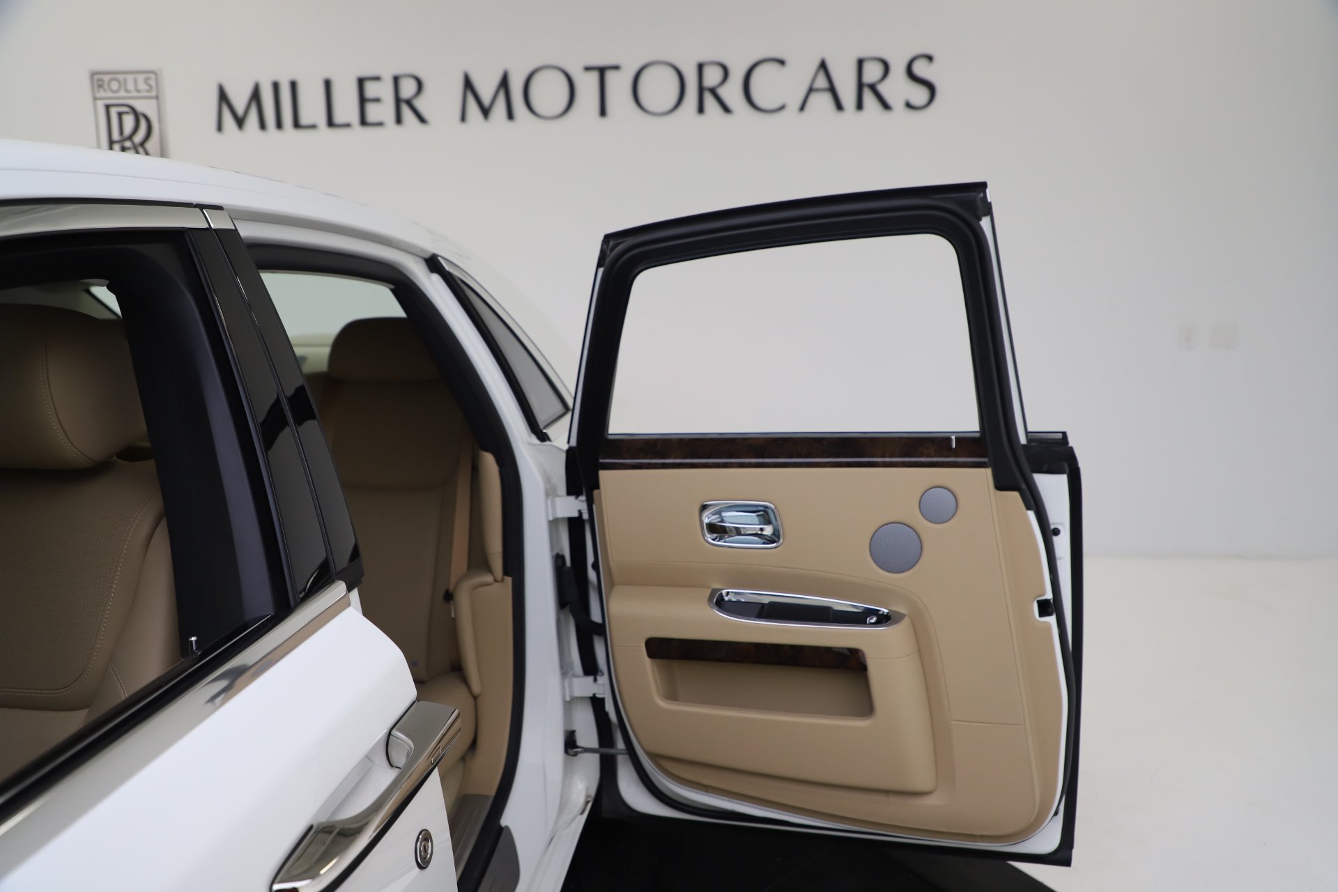 Used-2015-Rolls-Royce-Ghost