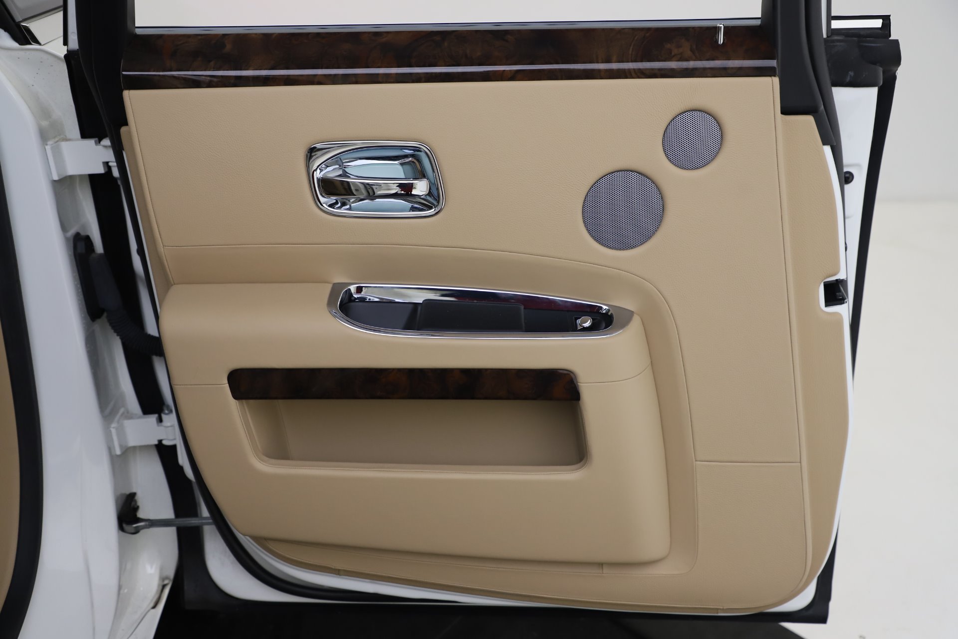 Used-2015-Rolls-Royce-Ghost