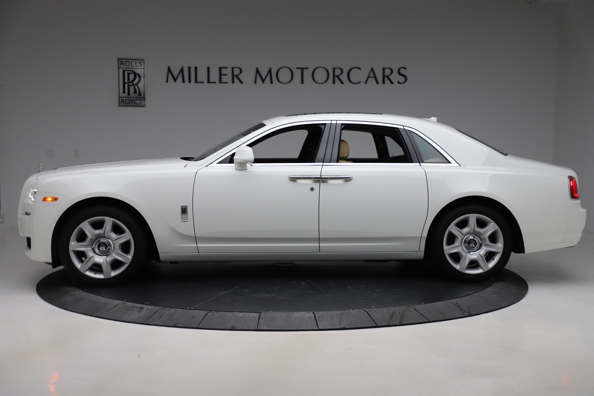 Used-2015-Rolls-Royce-Ghost