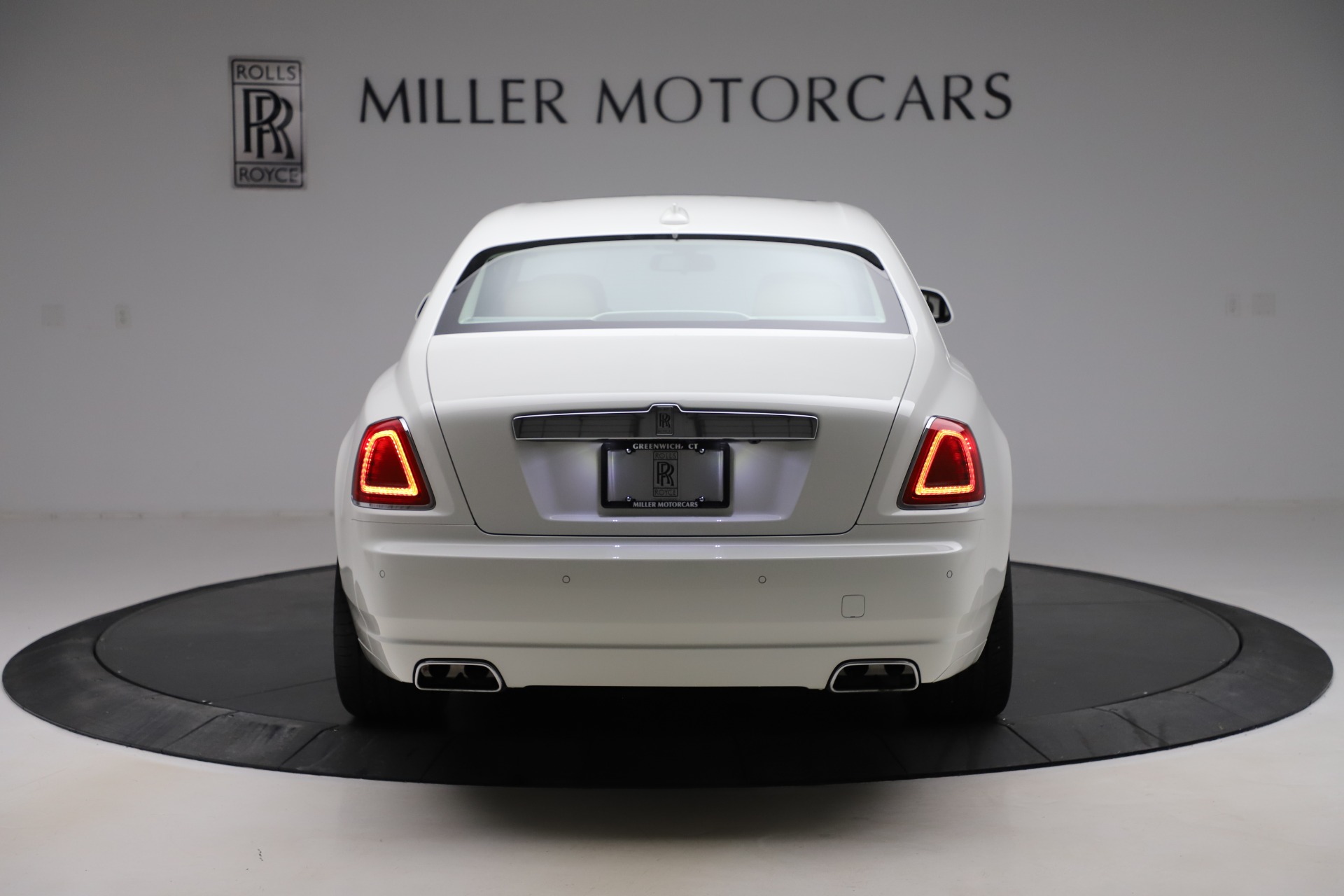 Used-2015-Rolls-Royce-Ghost
