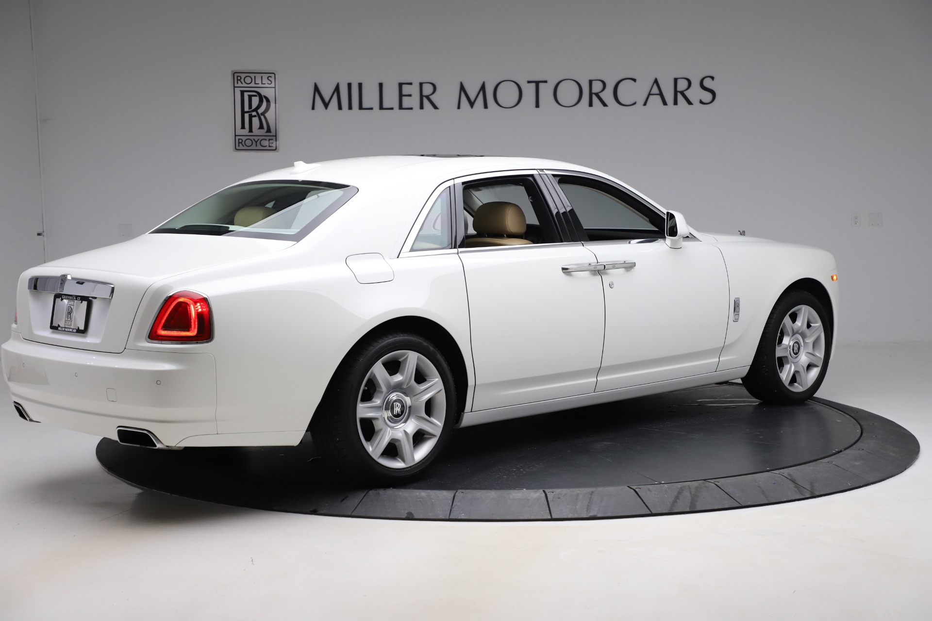 Used-2015-Rolls-Royce-Ghost