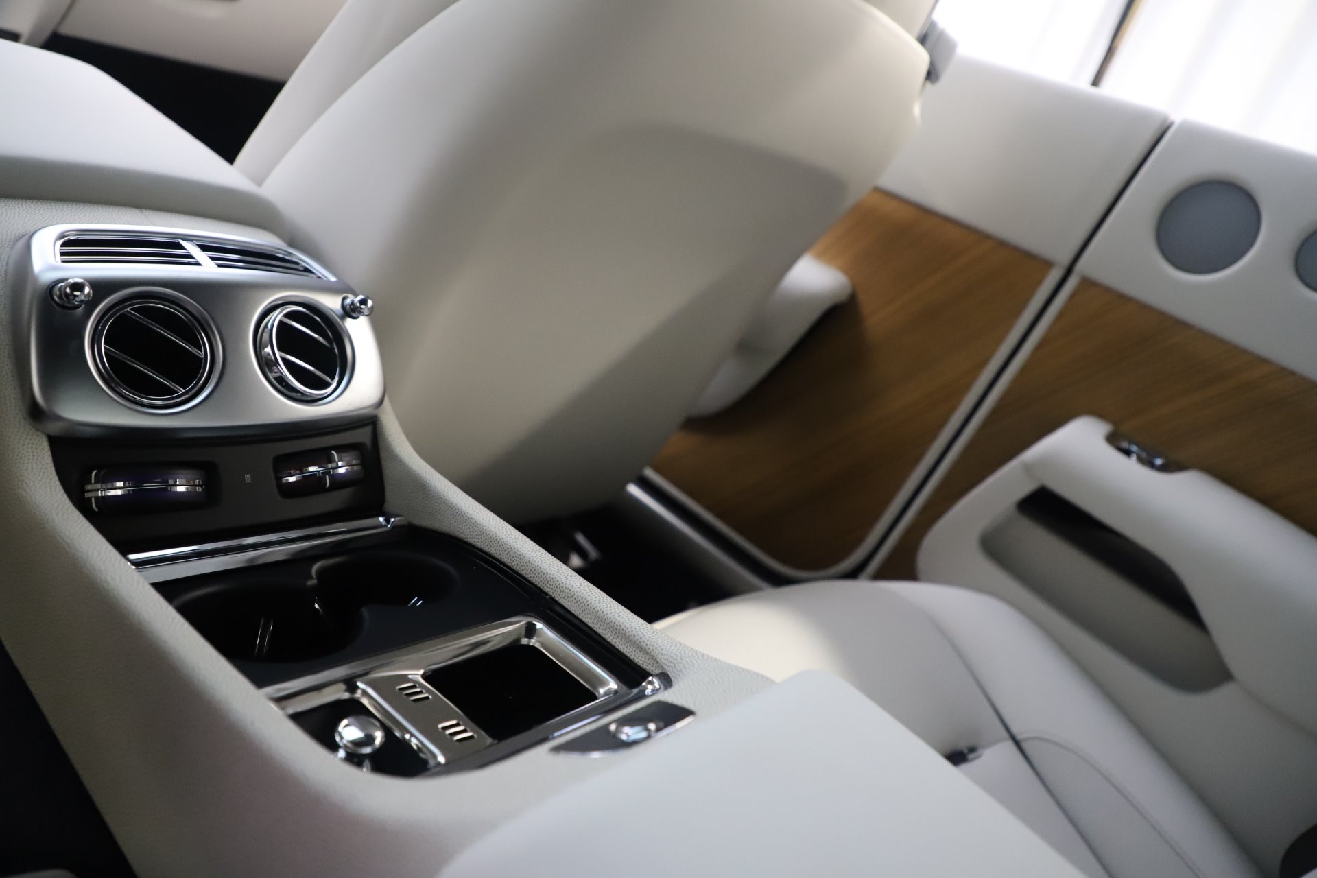 Used-2016-Rolls-Royce-Wraith