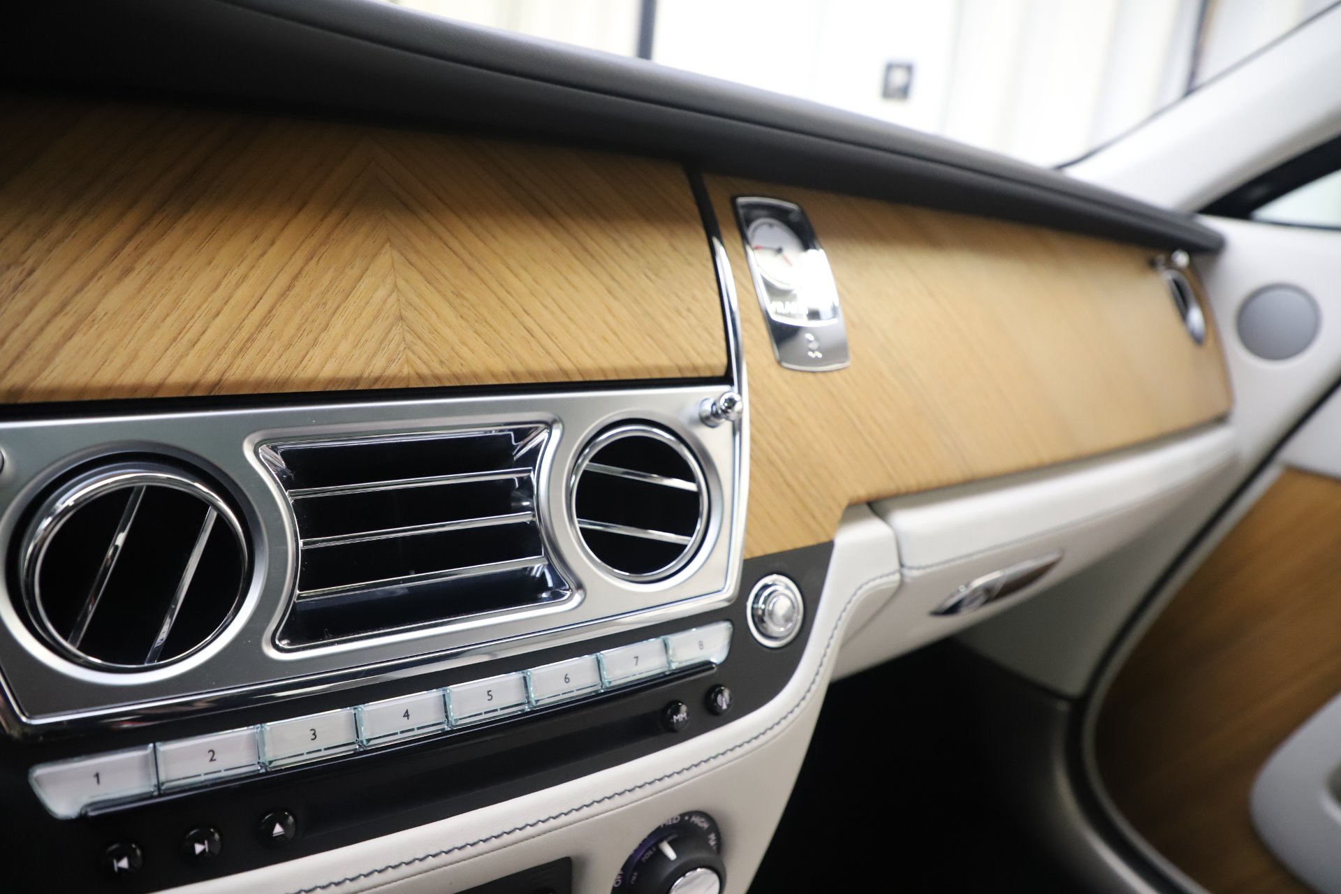 Used-2016-Rolls-Royce-Wraith