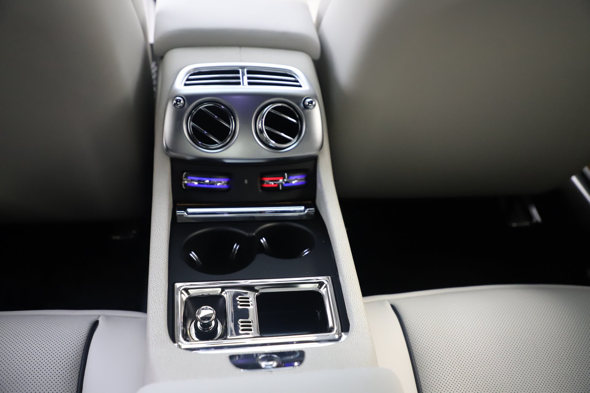 Used-2016-Rolls-Royce-Wraith