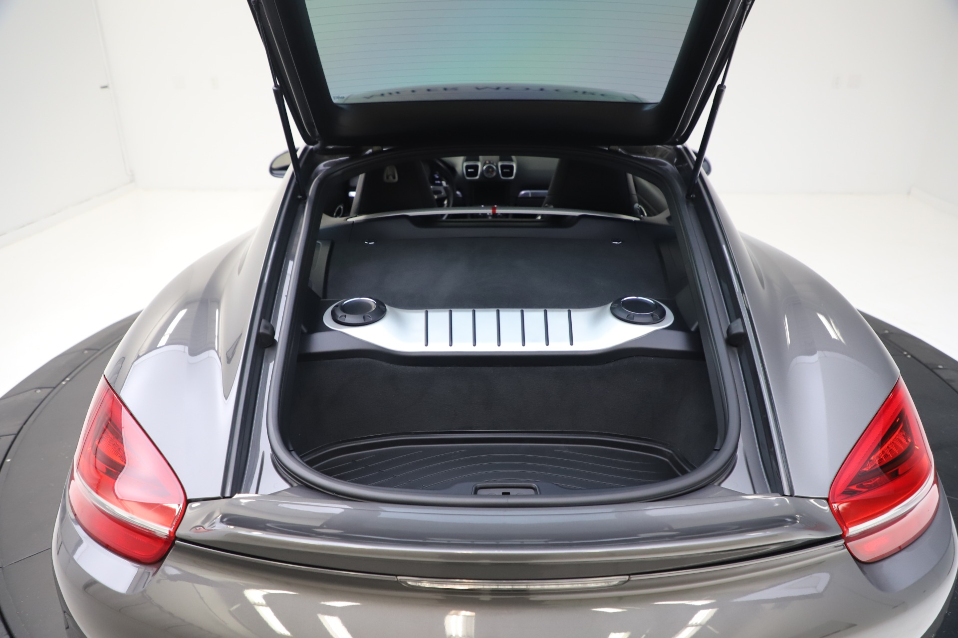 Used-2015-Porsche-Cayman-S